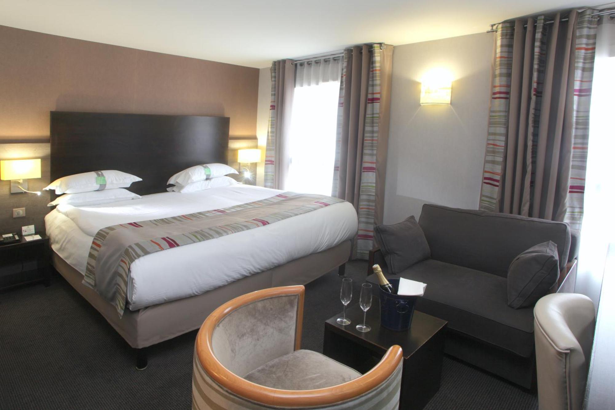 Premium King Room