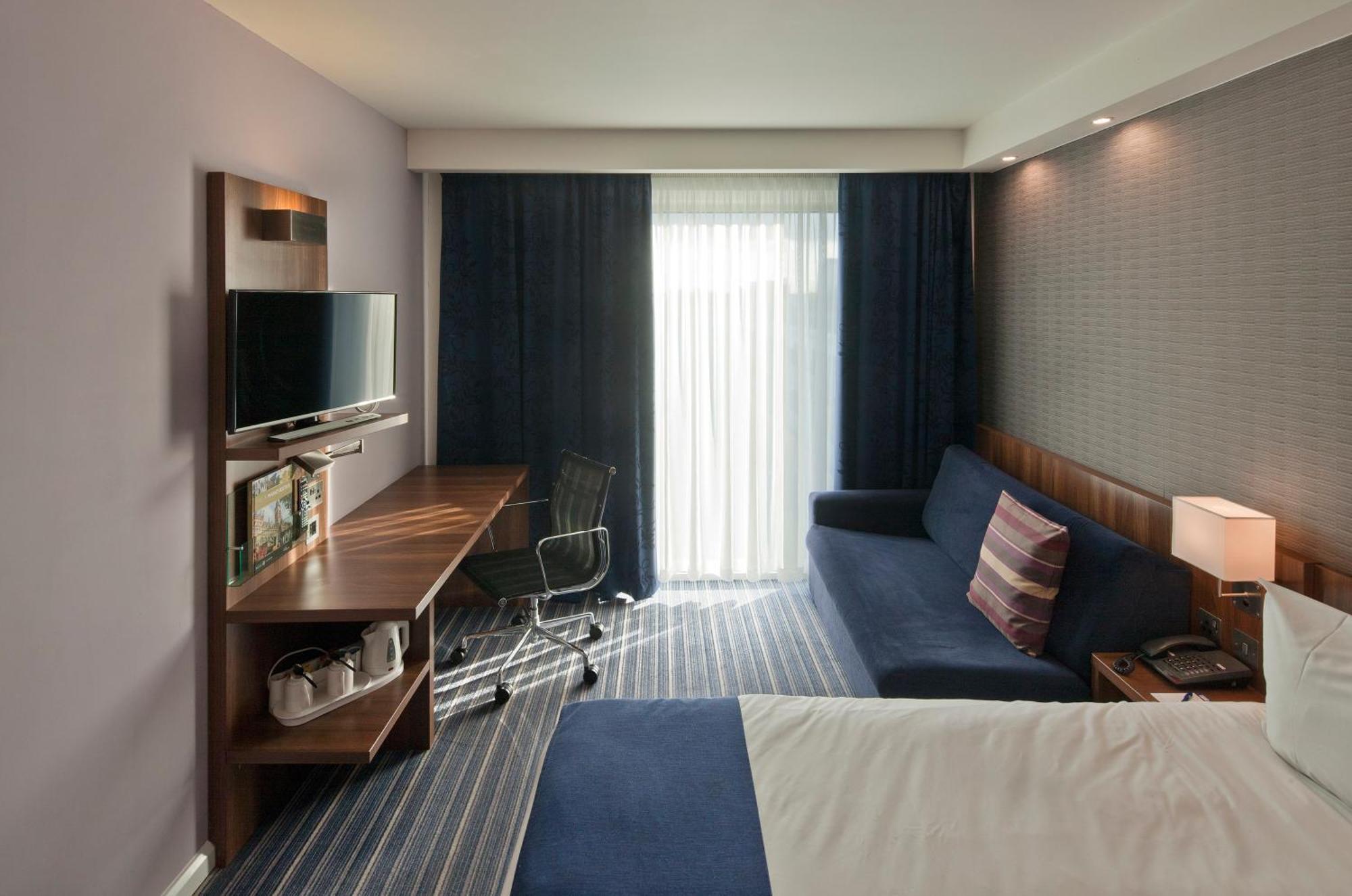 Standard Double Room Sofa Bed Hot