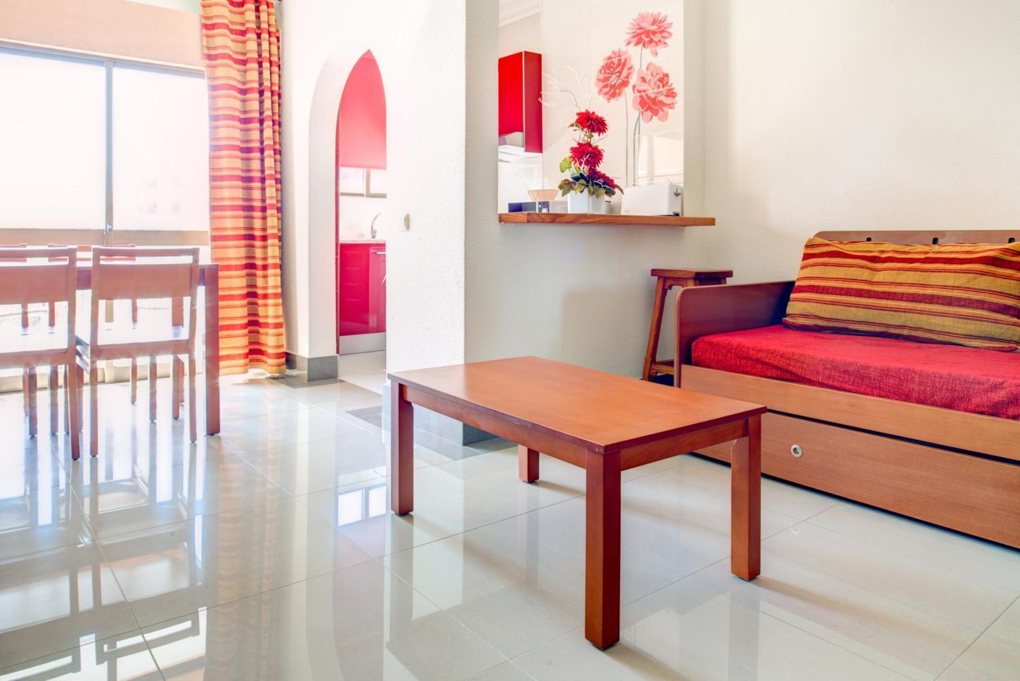 Superior One-Bedroom Apartment