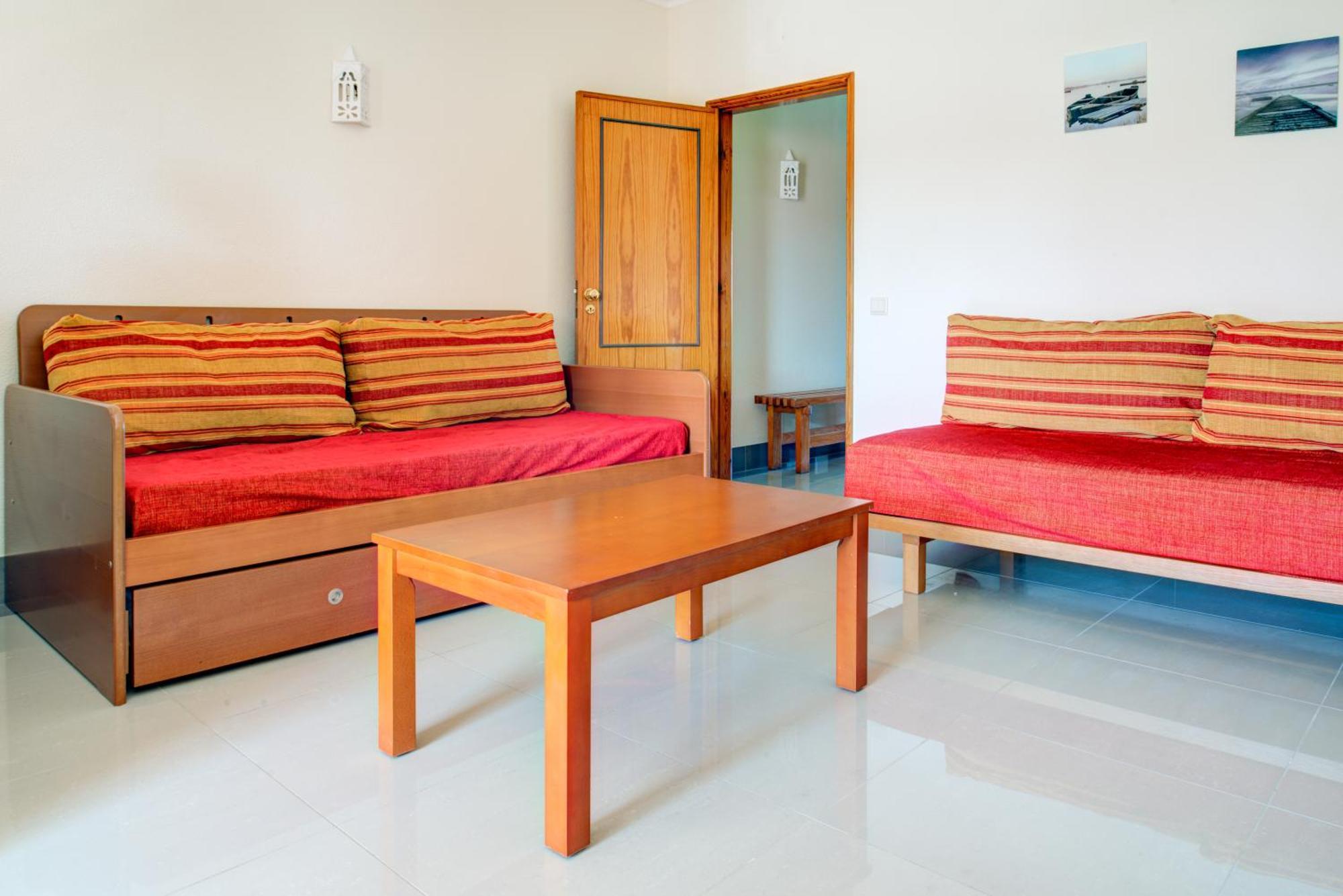 Superior One-Bedroom Apartment