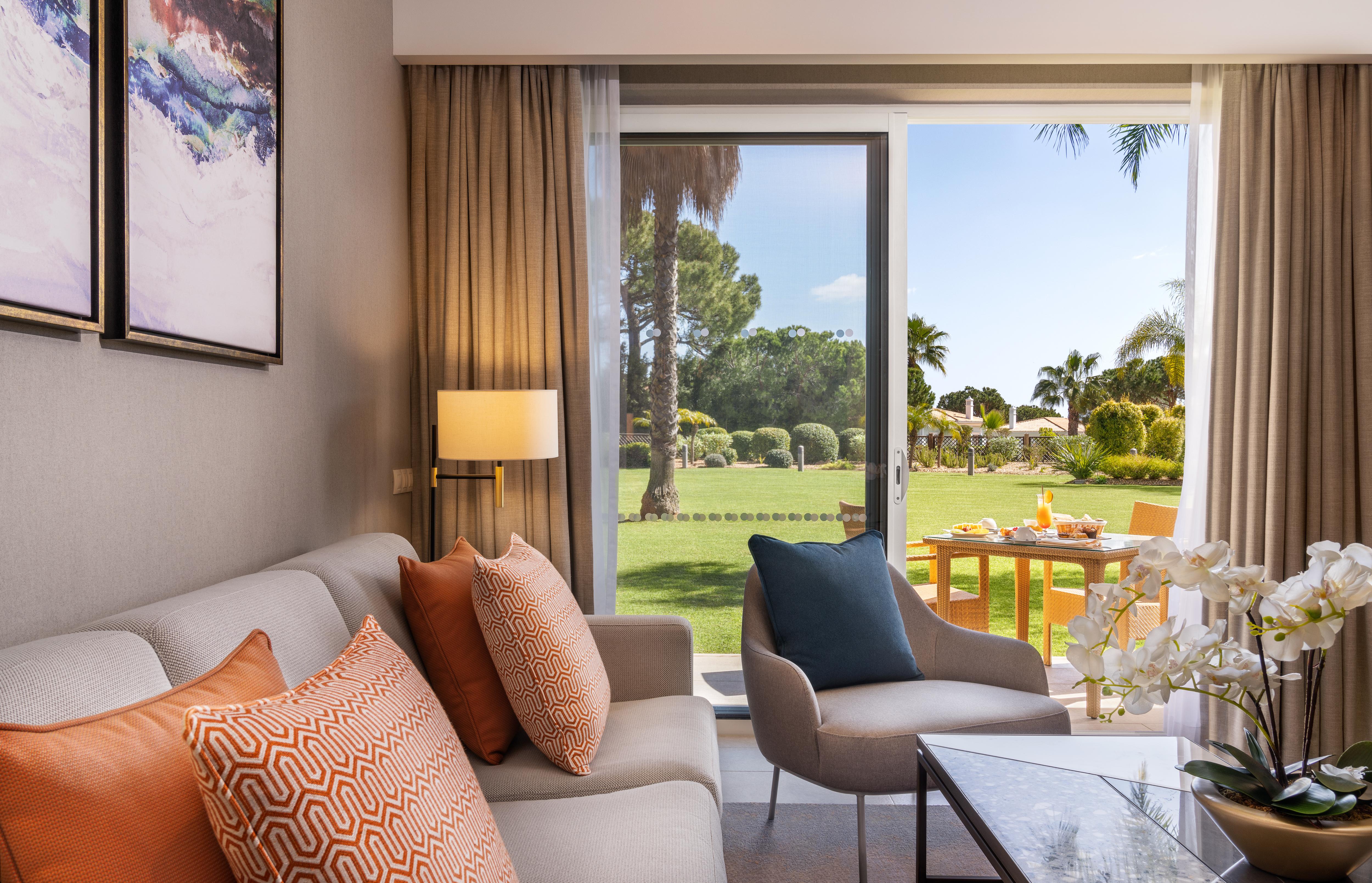 One Bedroom Sunset Suite
