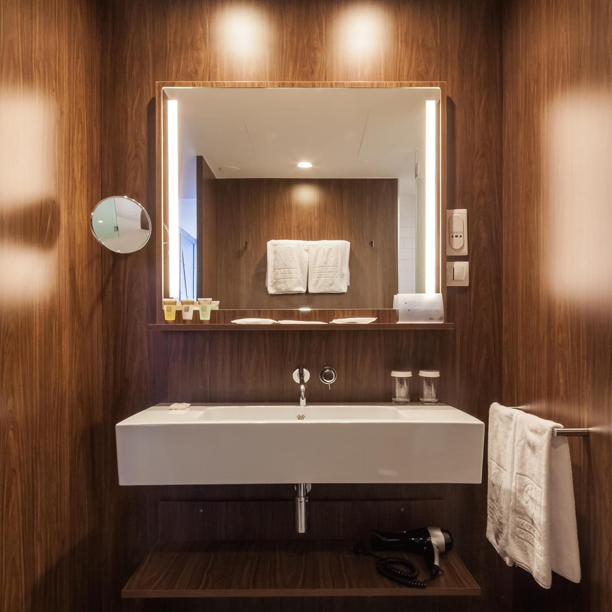 Vincci Room
