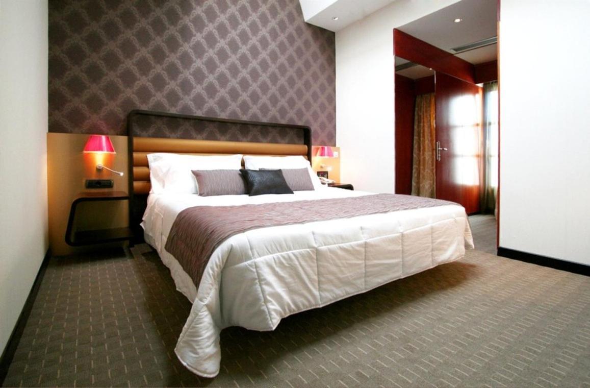 King Bed Non-Smoking