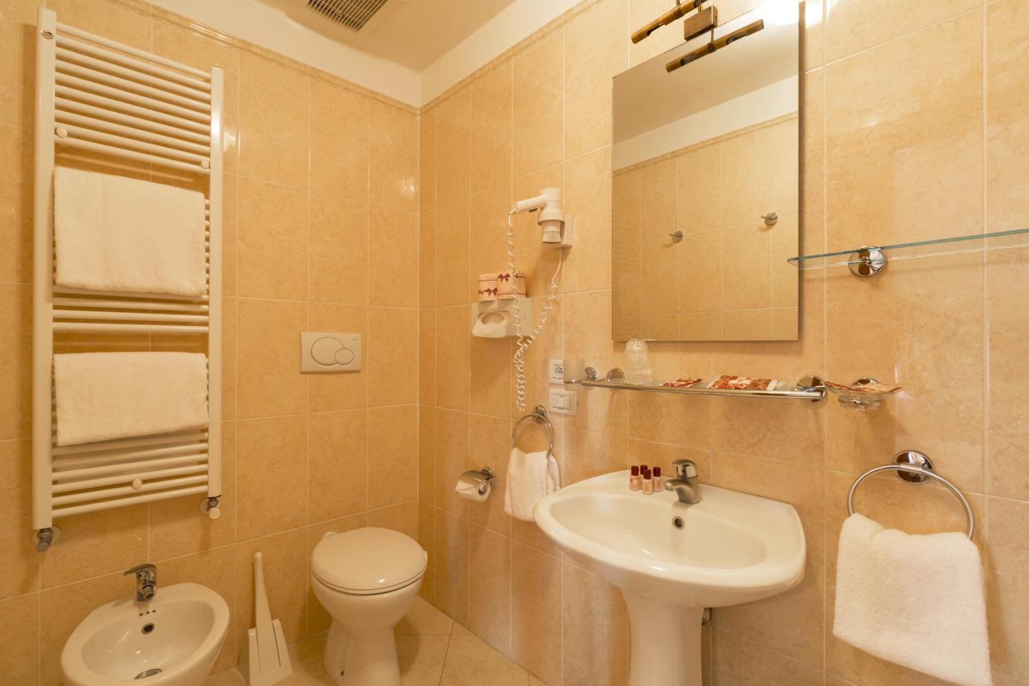 Junior Suite Canal View