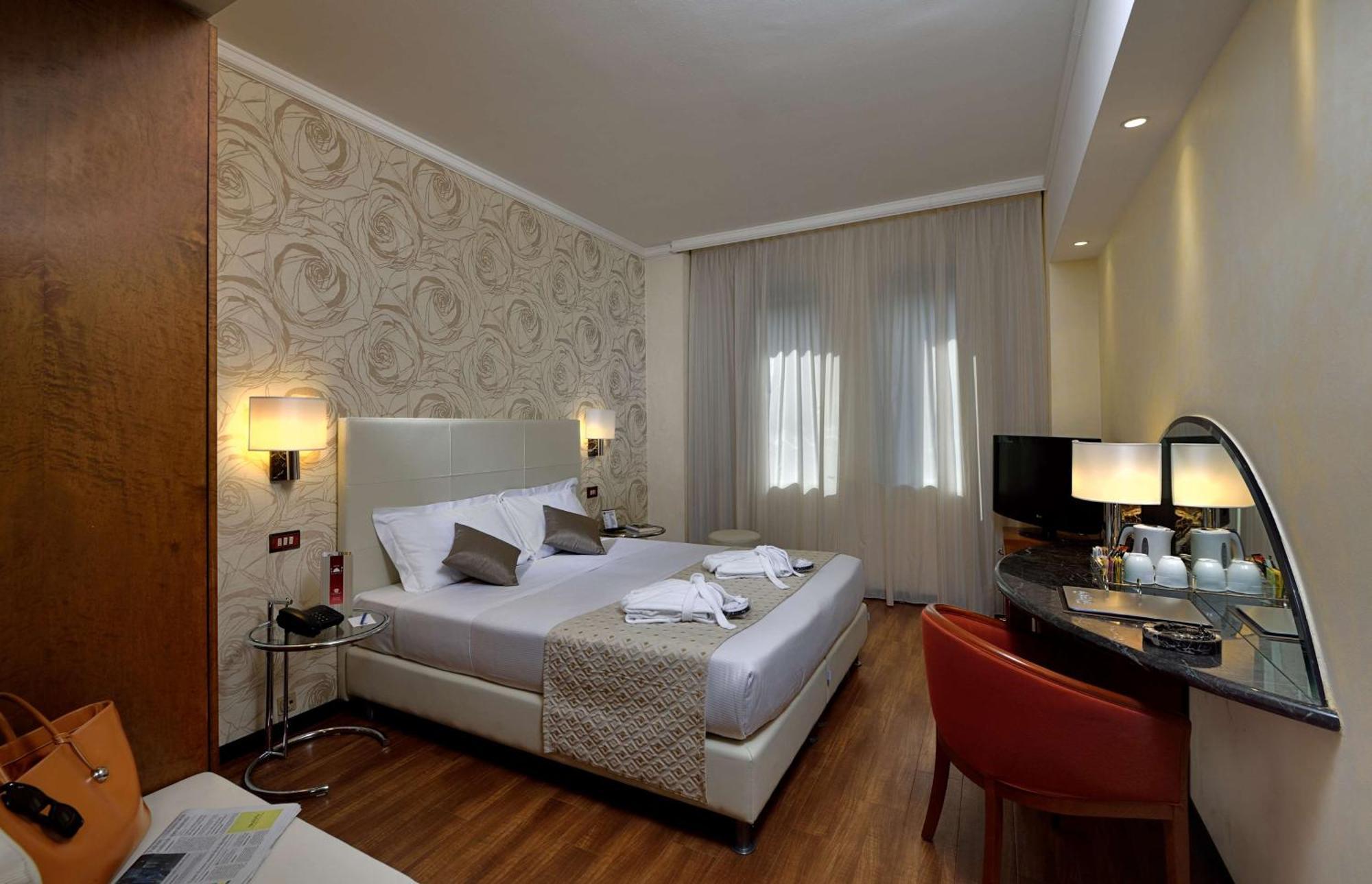 Comfort Queen Room