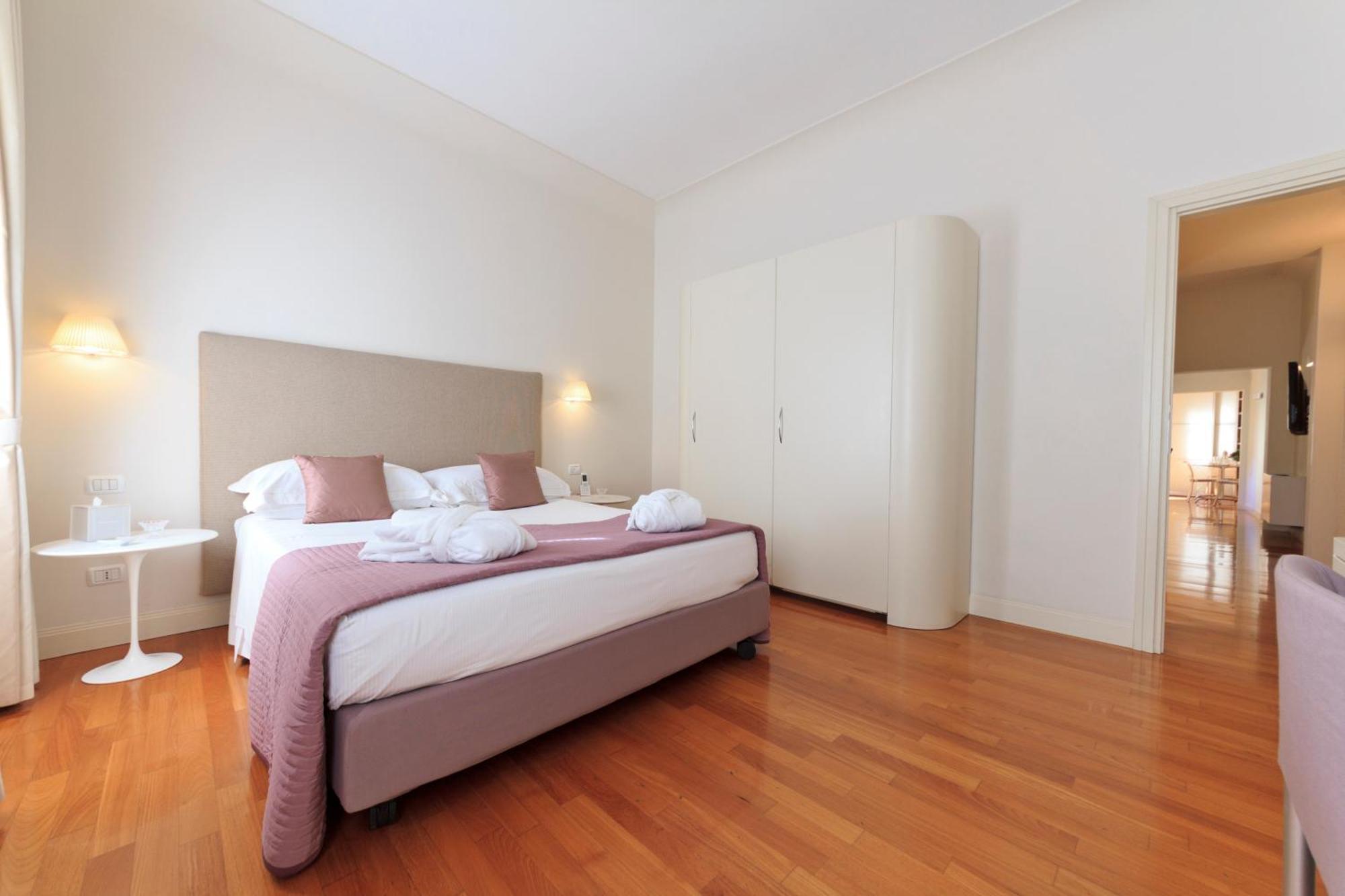 Top Floor Grand Suite