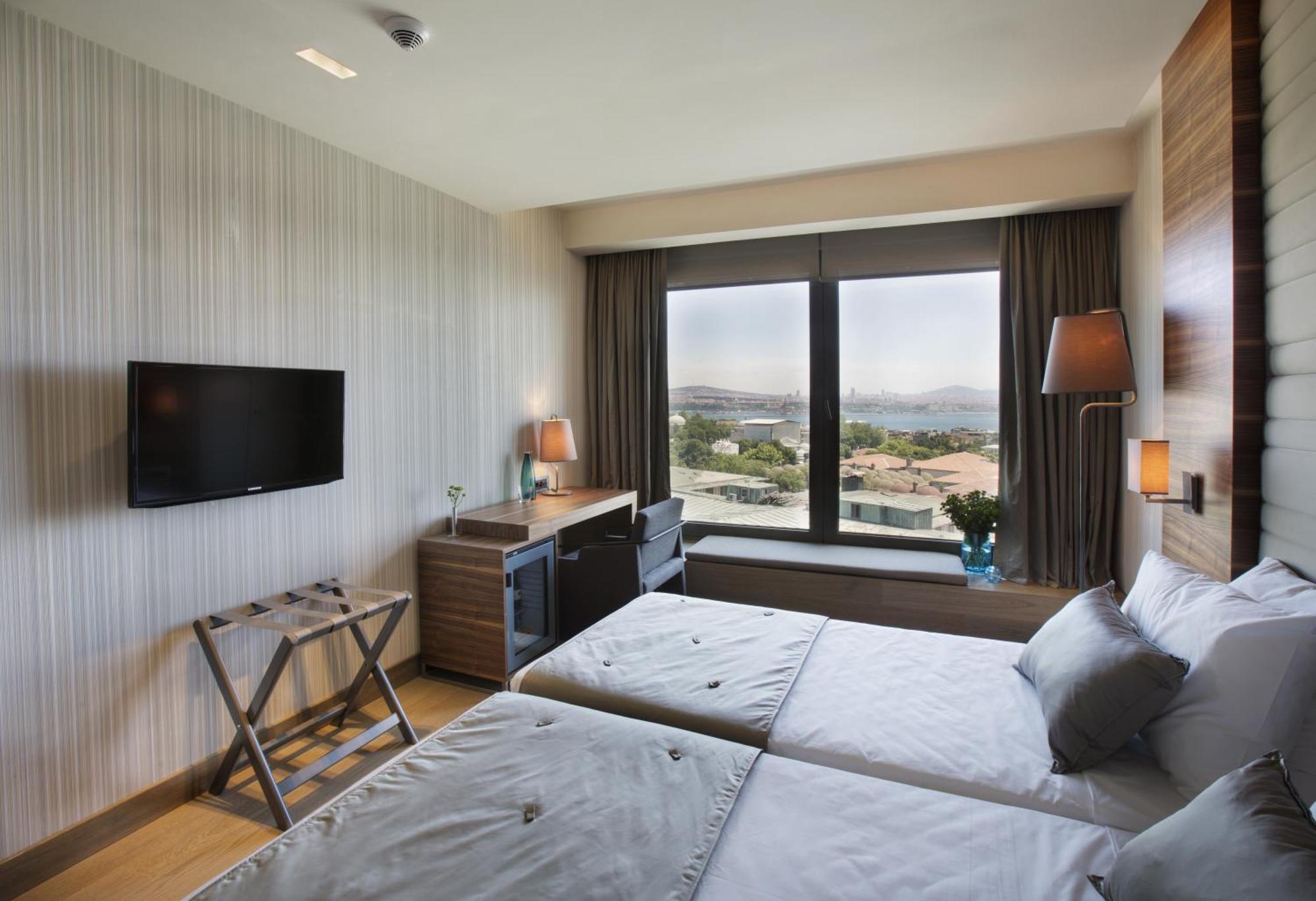 Double or Twin Room Sea View