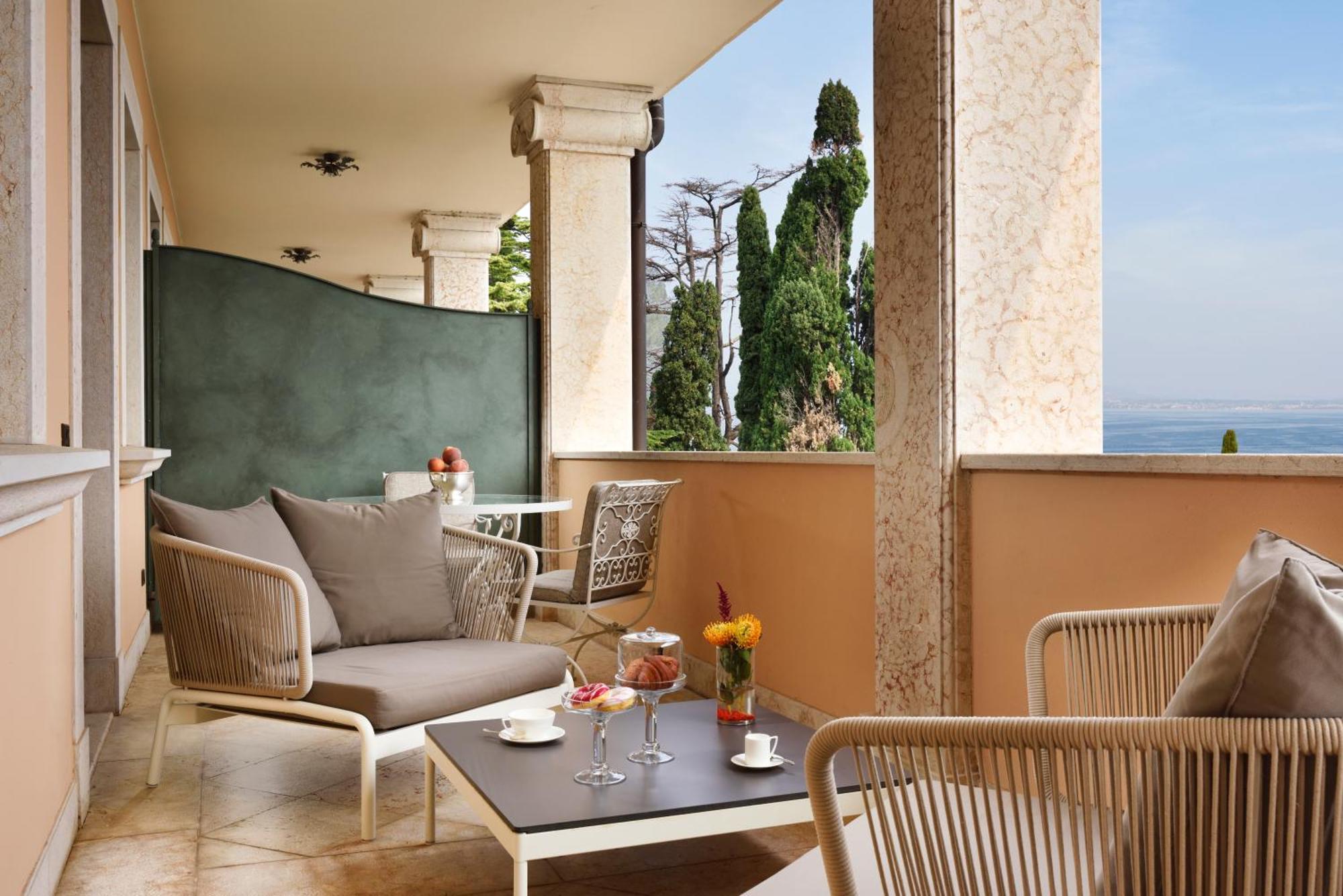 Exclusive Lake View with Terrace