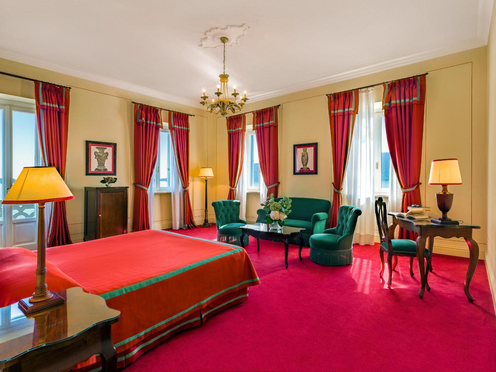 Deluxe Junior Suite met Gedeeltelijk Uitzicht op het Meer