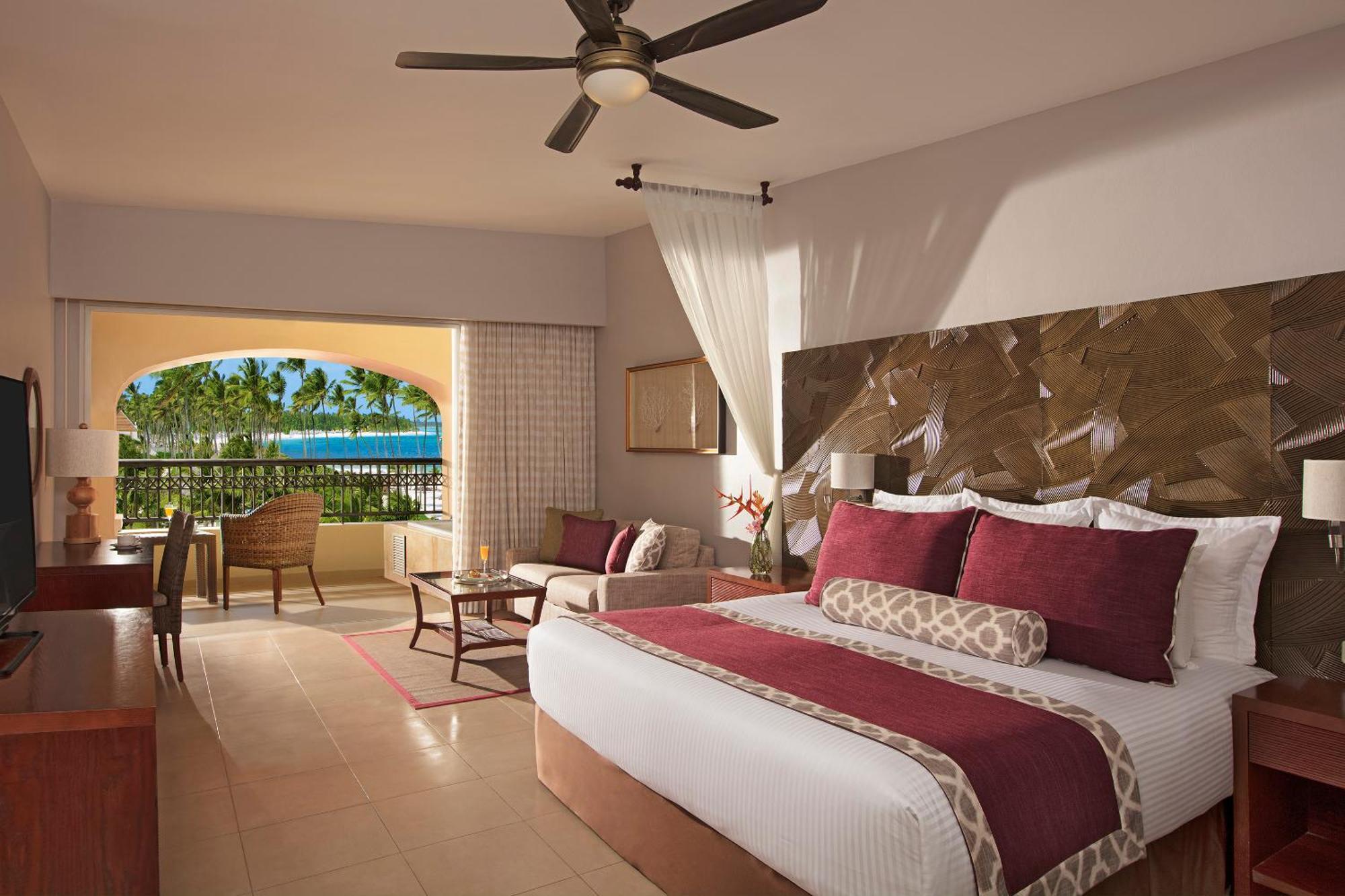 Preferred Club Deluxe Partial Ocean View King