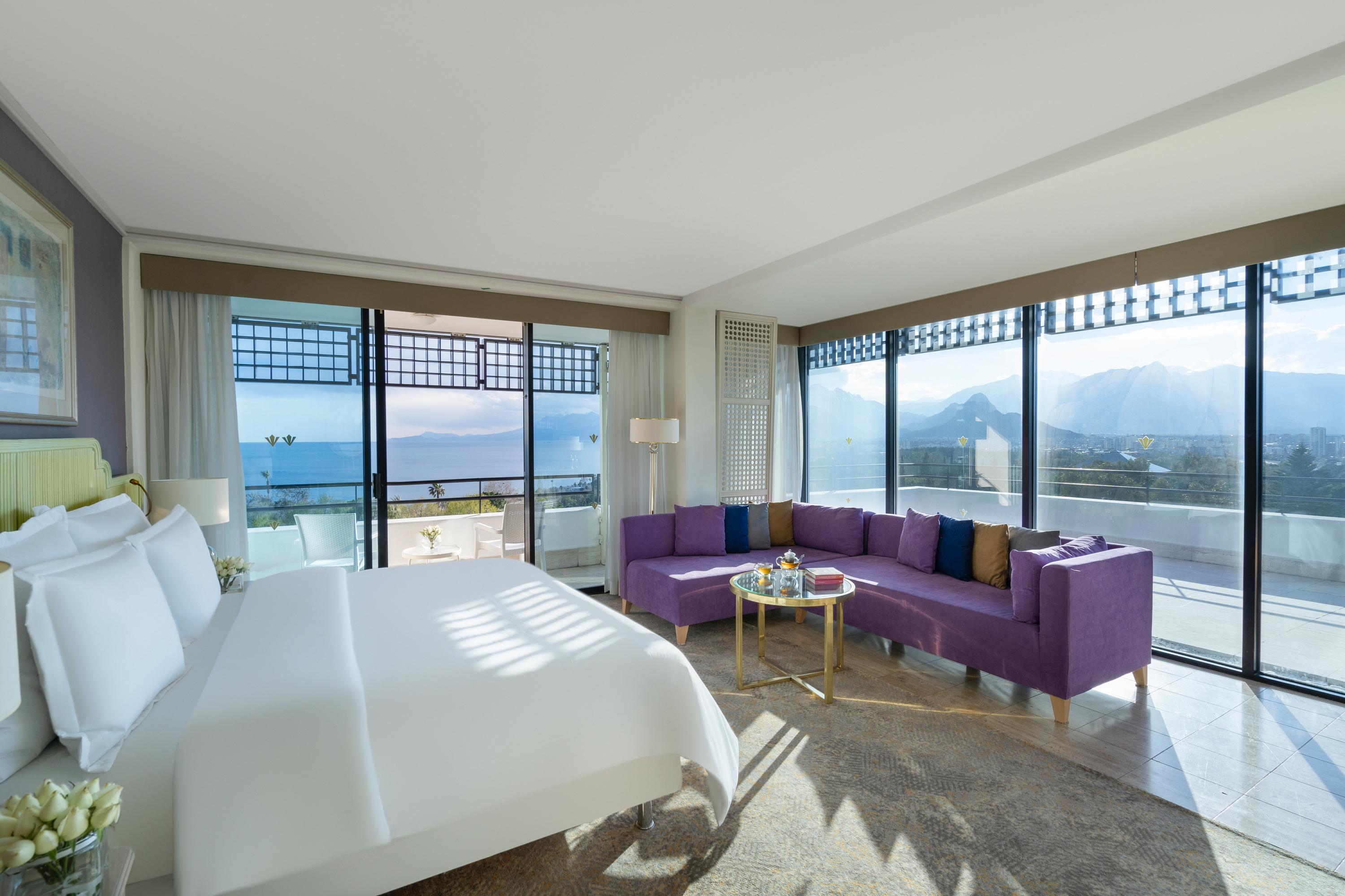 Deluxe King  Bed Suite with Two Sofa Beds, Terrace and Sea View,1274915458:JPEG