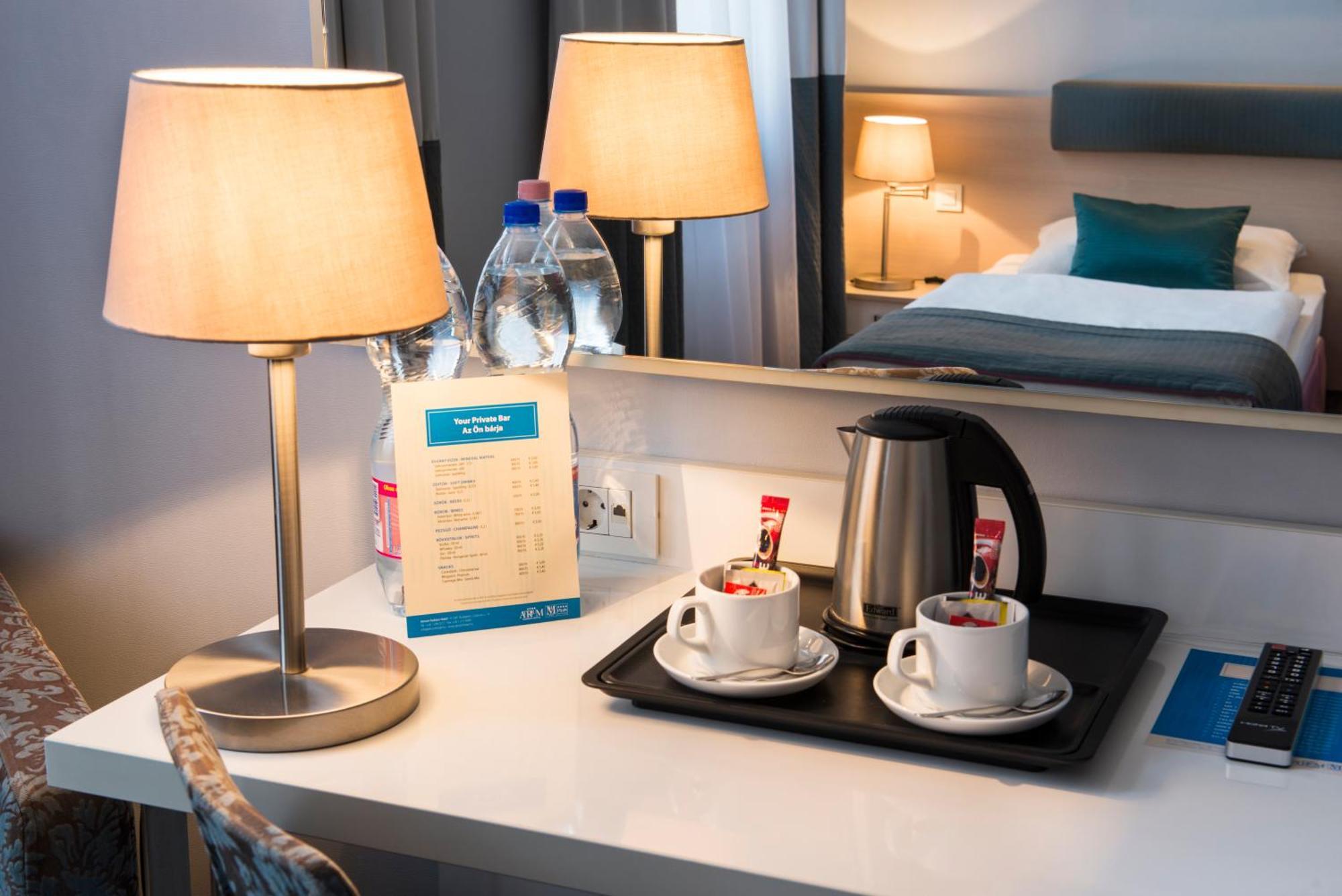 Deluxe Tweepersoonskamer met 1 of 2 Bedden en Uitzicht op de Stad