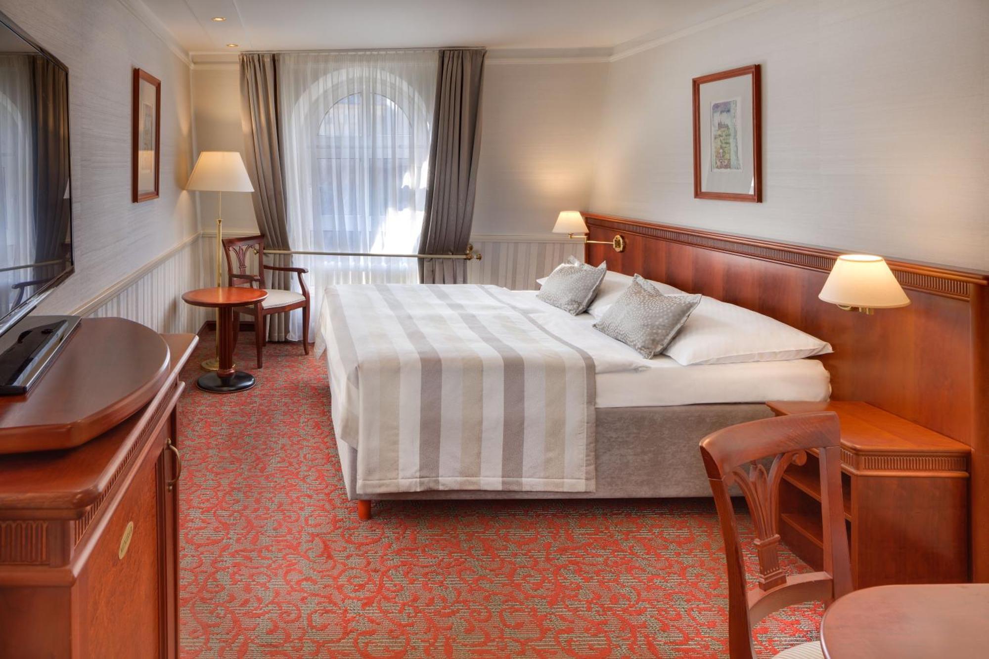 Double or Twin Room Garden View