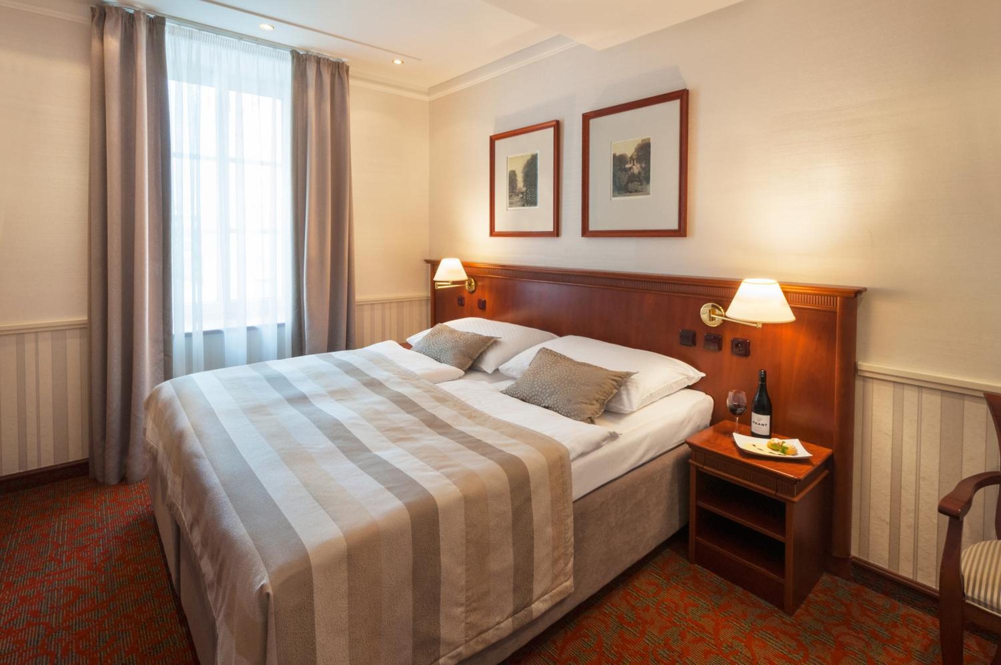 Double or Twin Room Garden View