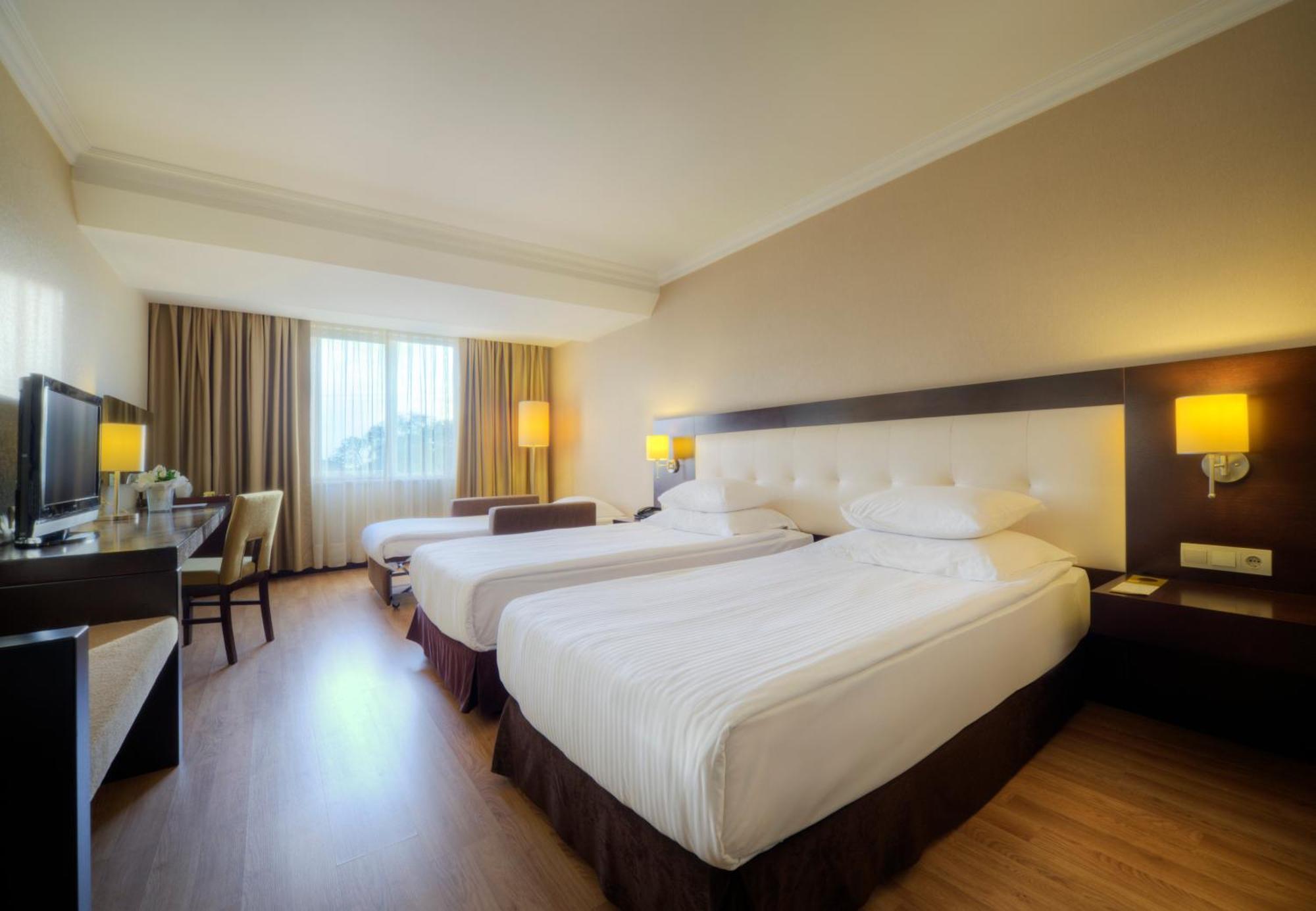 Deluxe Triple Room,1300128271:JPEG