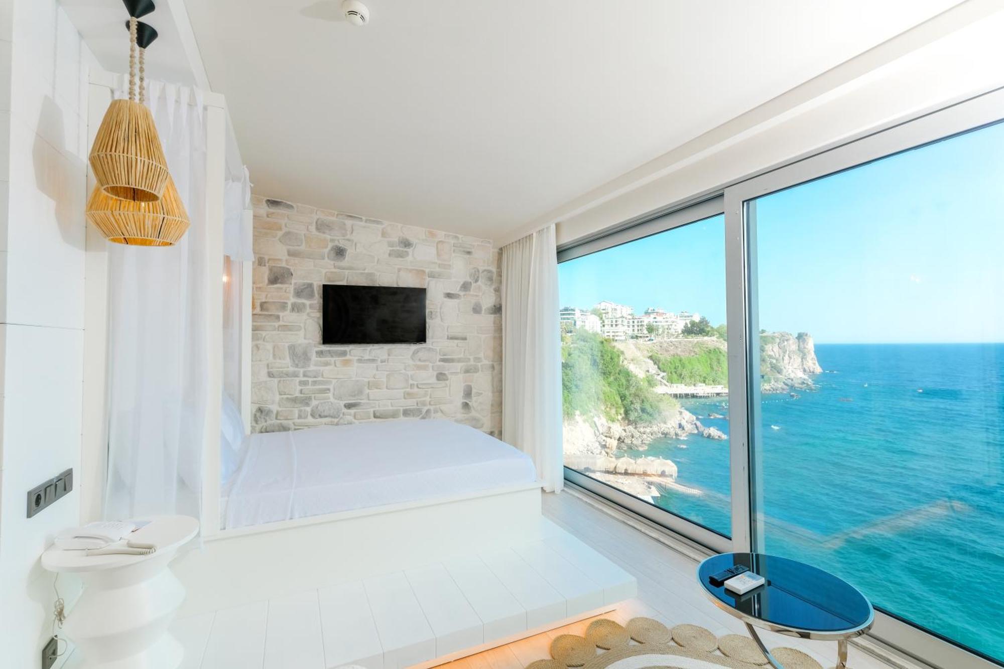 Deluxe Suite Sea View
