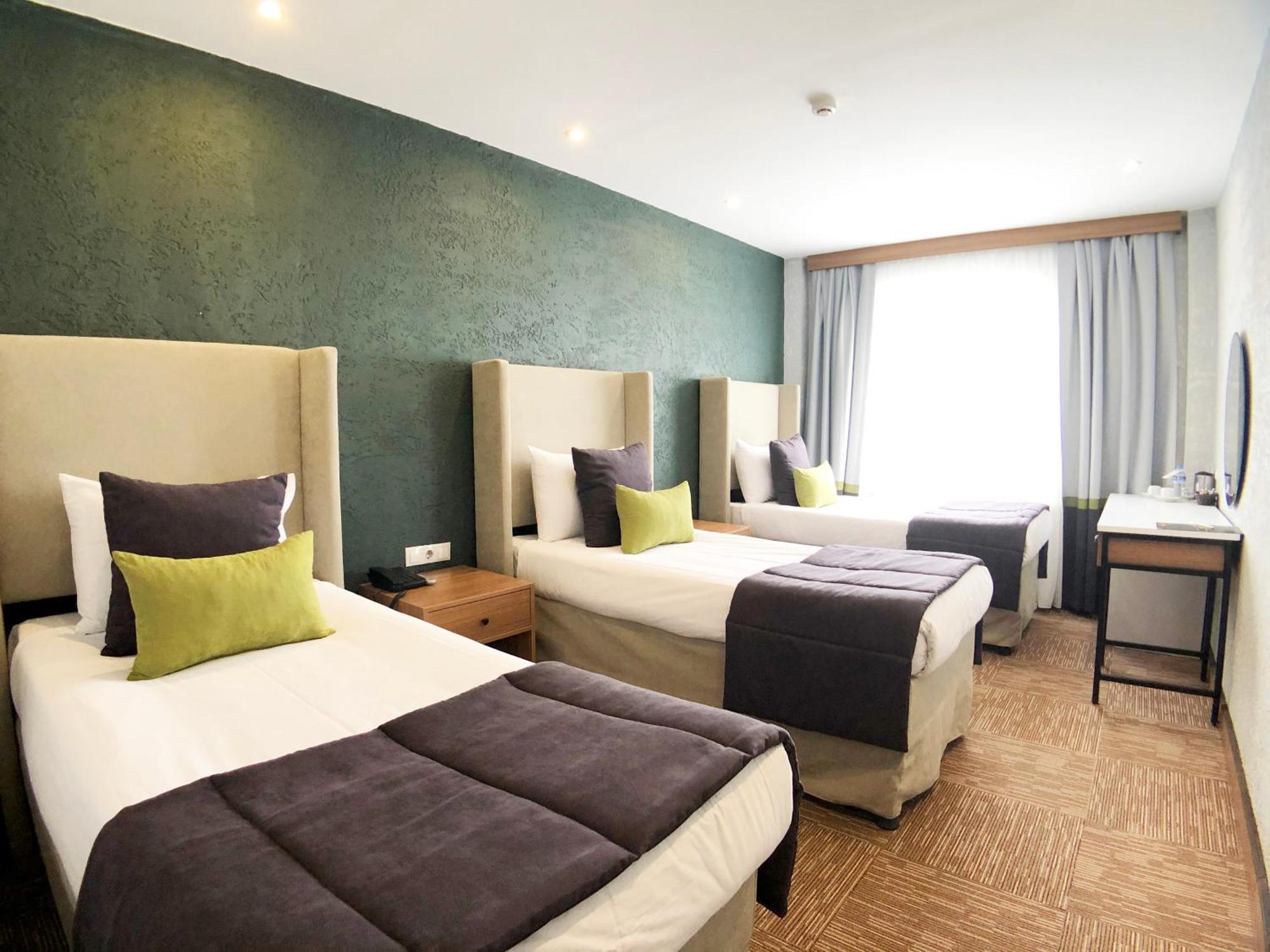 Triple Room,1275113035:JPEG