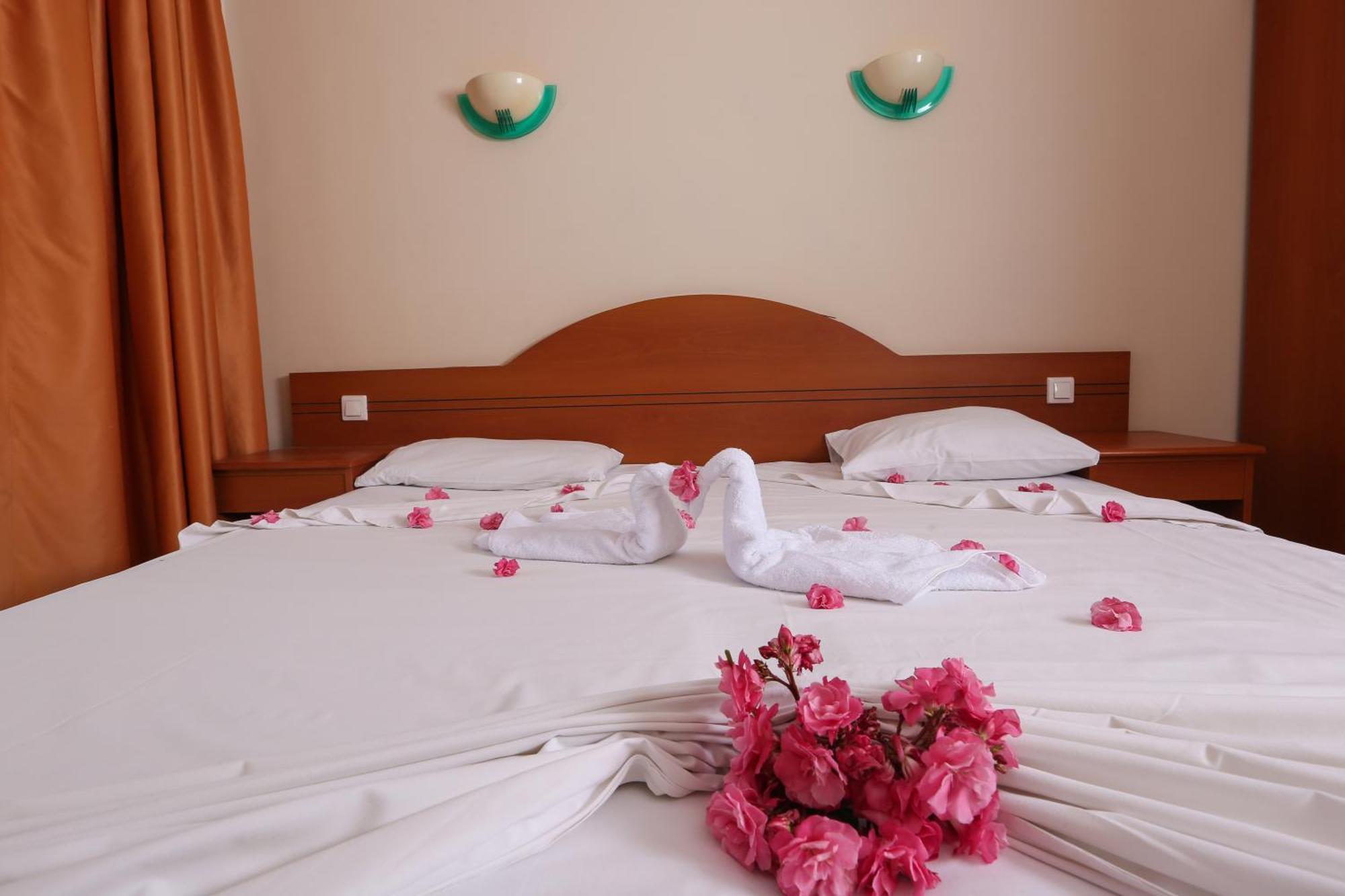 One-Bedroom Suite Garden View