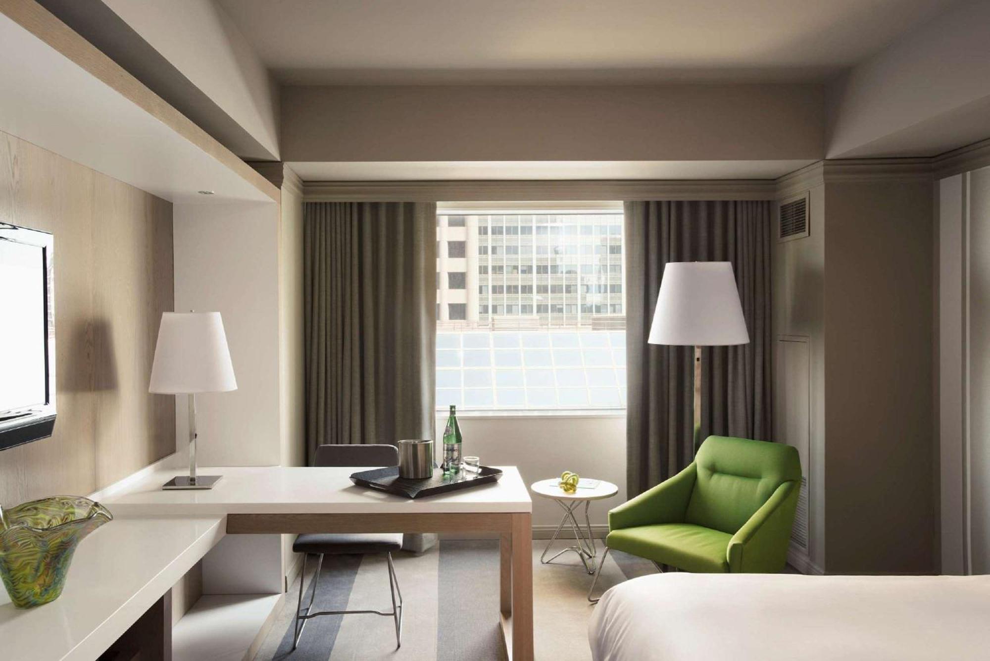 Premium King Room - Non-Smoking