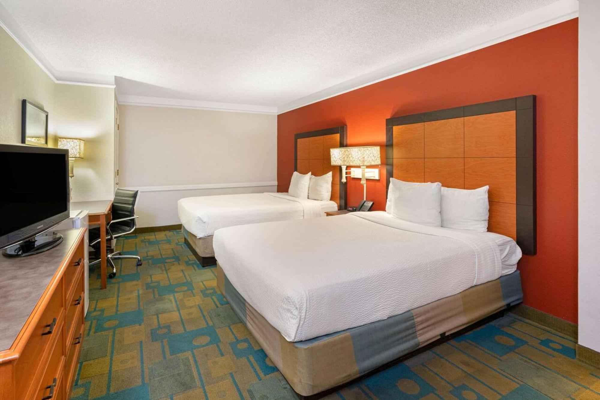 Deluxe Double Room Two Double Beds Non-Smoking