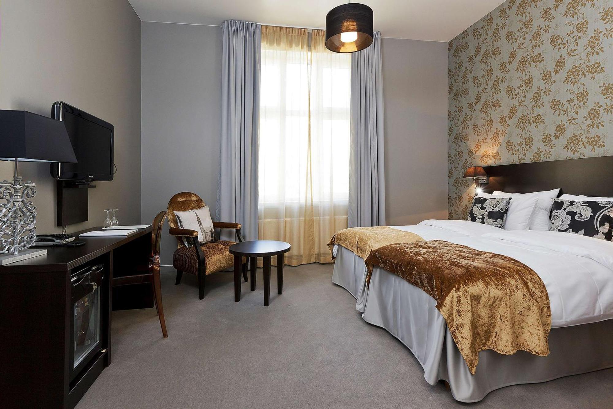 Superior King Room,1275380371:JPEG