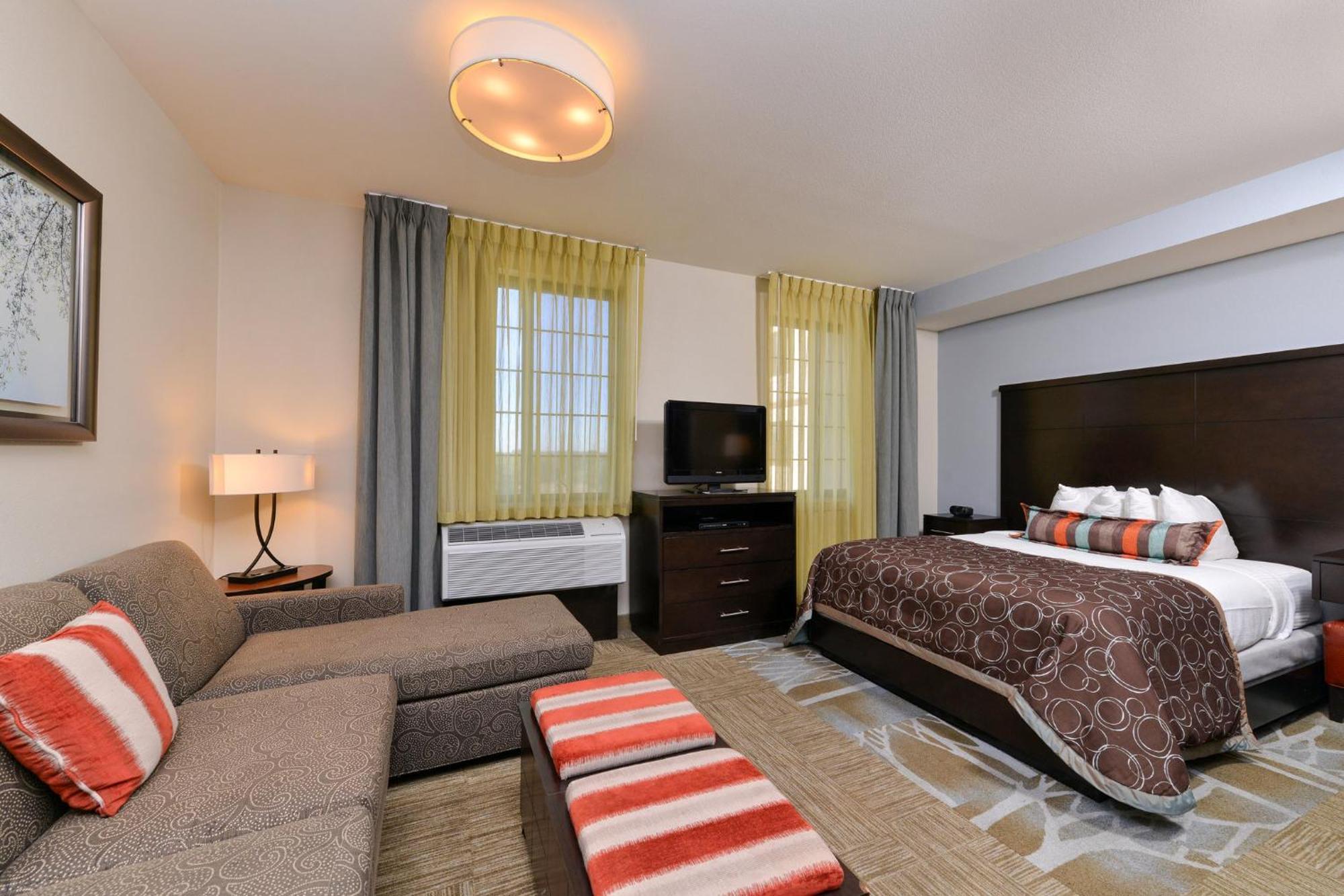 Queen Studio Suite