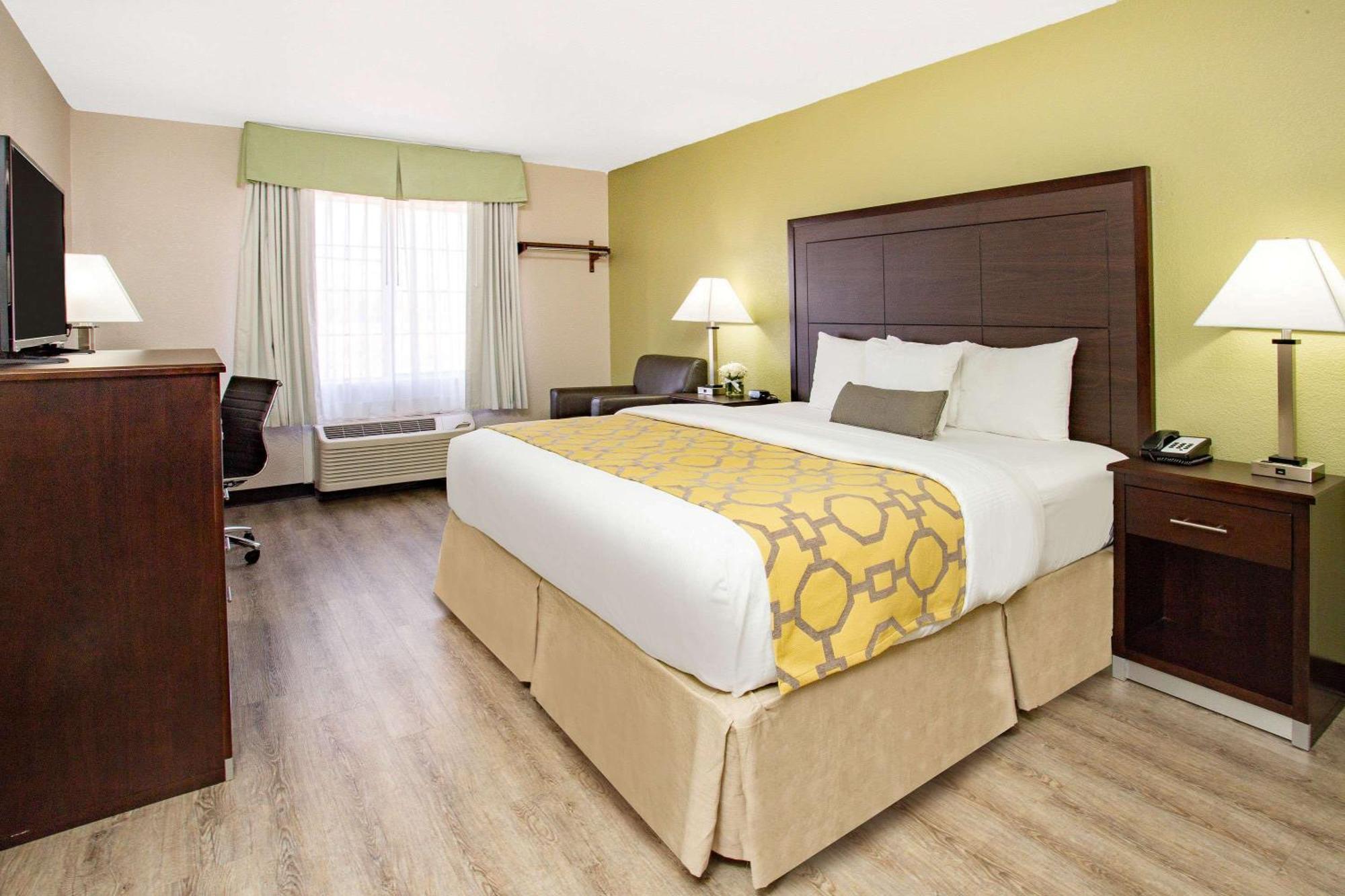 King Room Mobility Access or Non-Smoking