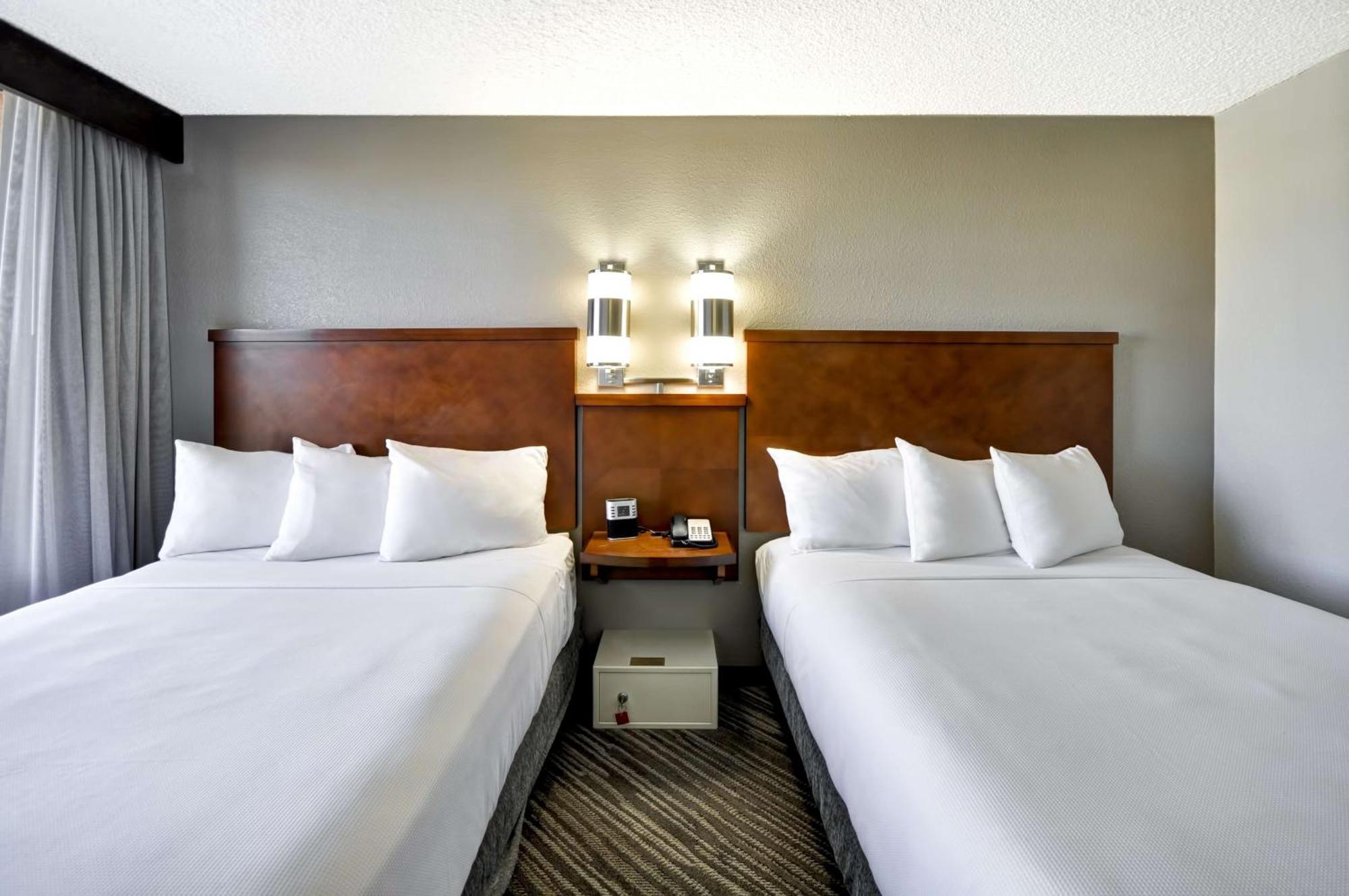 Double Room Two Double Beds Sofa bed High Floor
