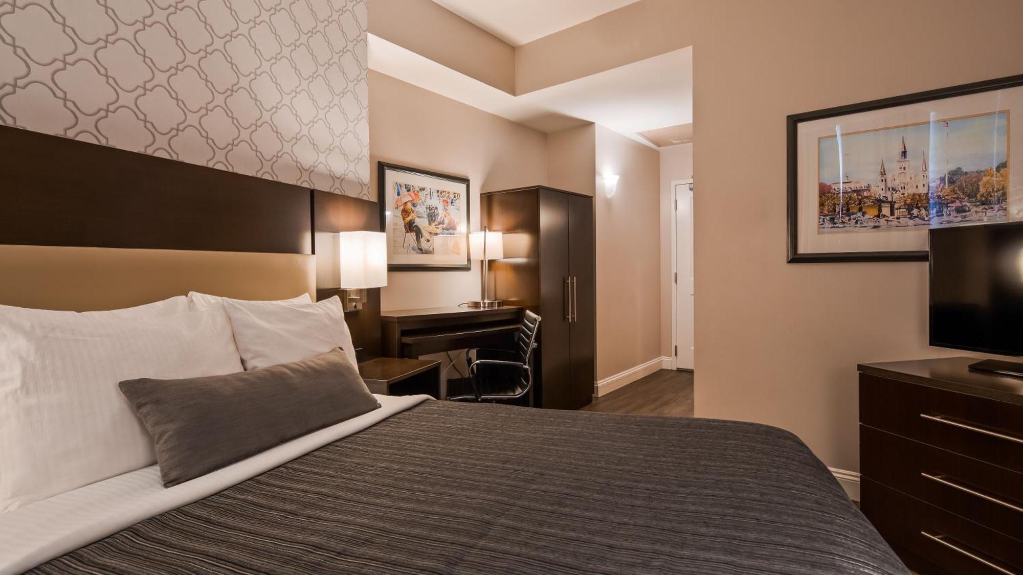 Queen Room
