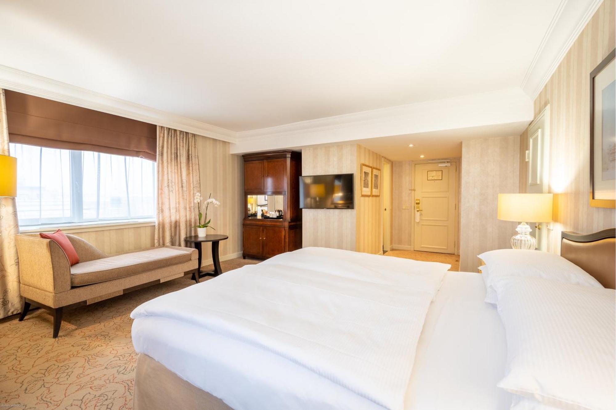Premium King Room