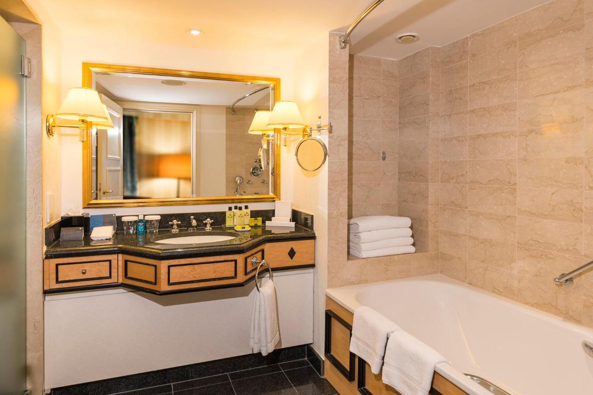 Premium Twin Room