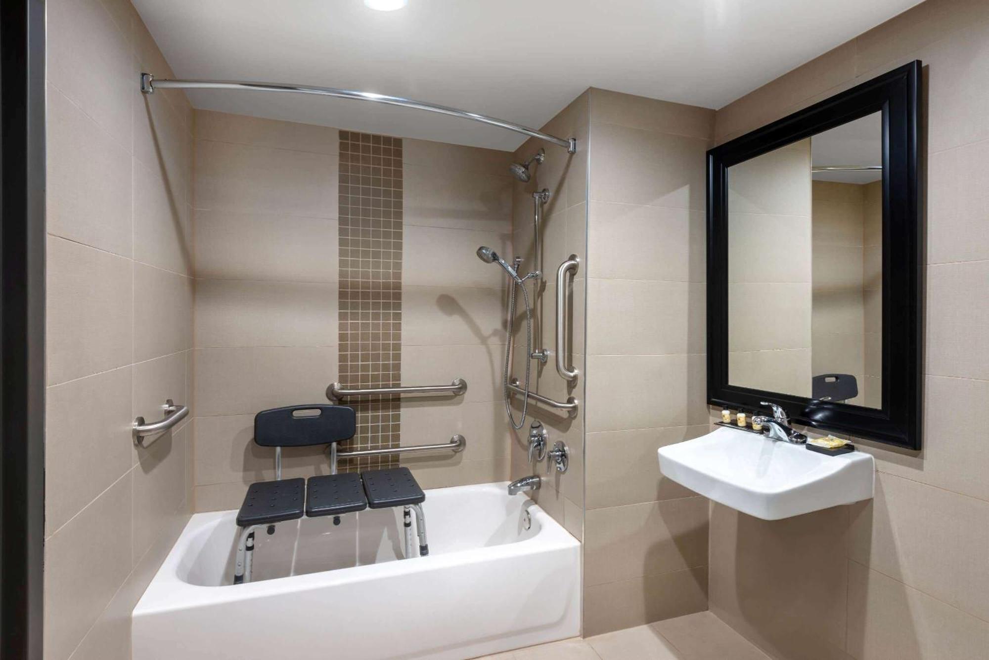 King Room Mobility Access or Non-Smoking