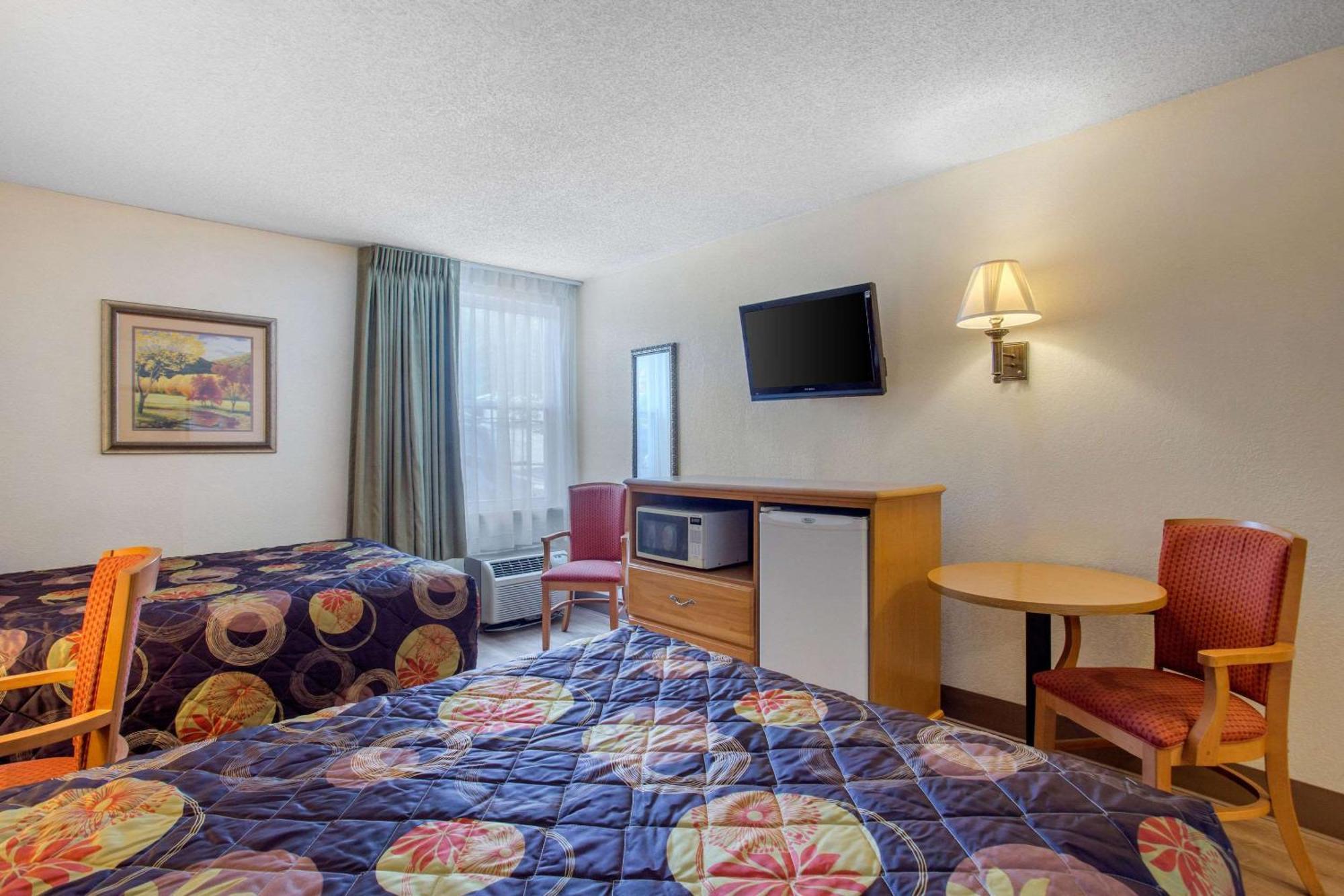 Double Room Two Double Beds Non-Smoking