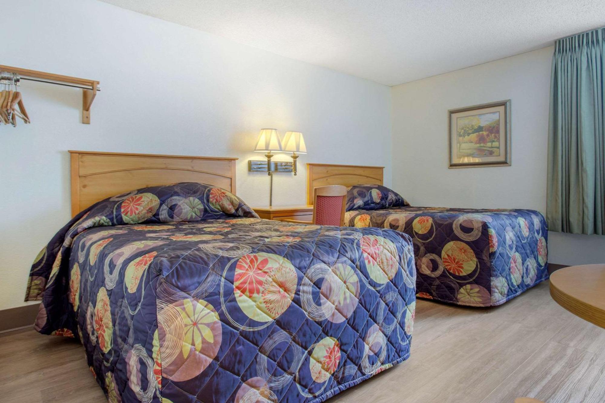 Double Room Two Double Beds Non-Smoking