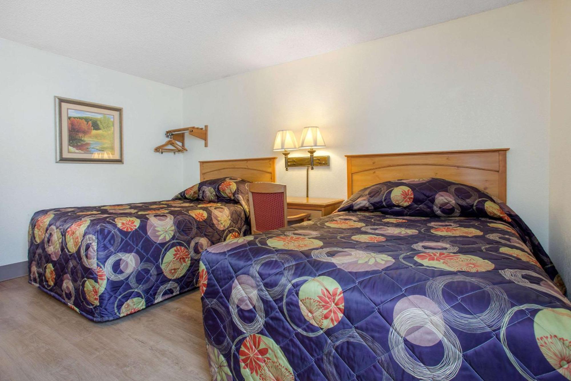 Double Room Two Double Beds Non-Smoking