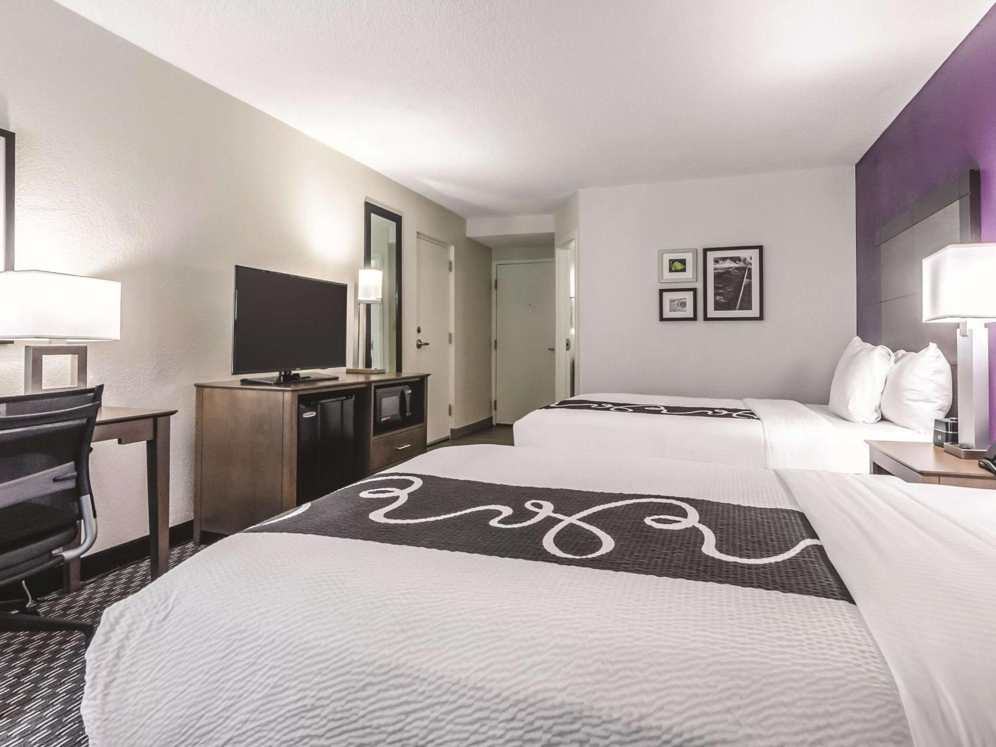 Double Room Two Double Beds Mobility Access