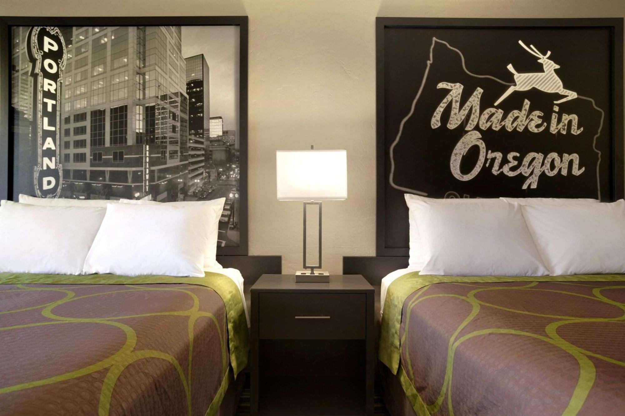 Queen Room Two Queen Beds Non-Smoking