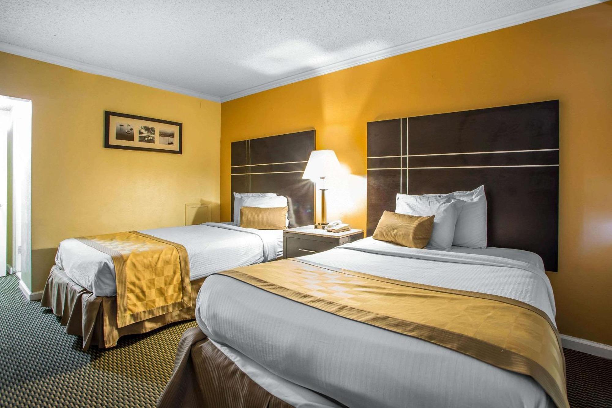 Double Room Two Double Beds Smoking