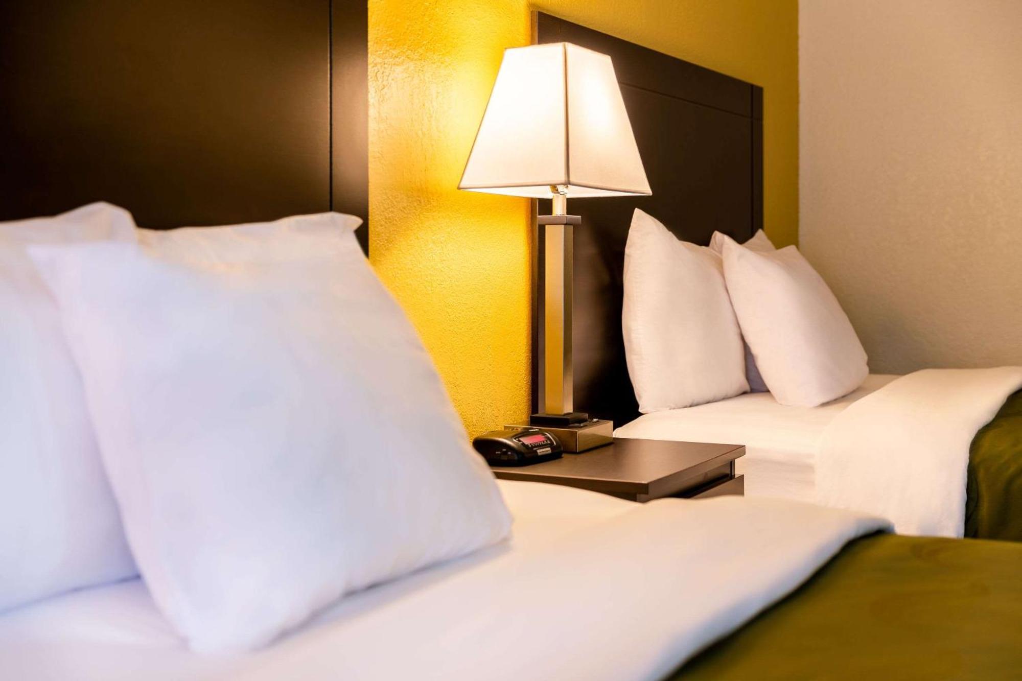 Double Room Two Double Beds Non-Smoking