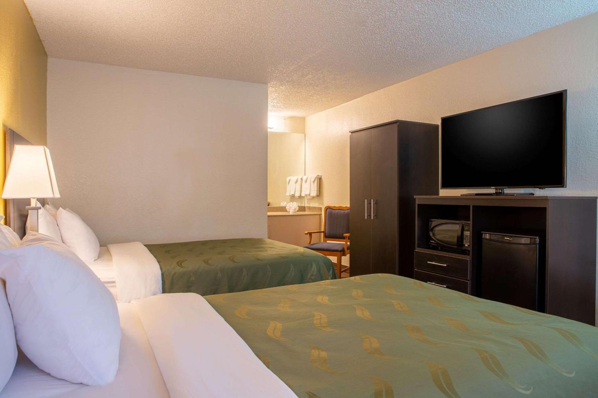 Double Room Two Double Beds Non-Smoking