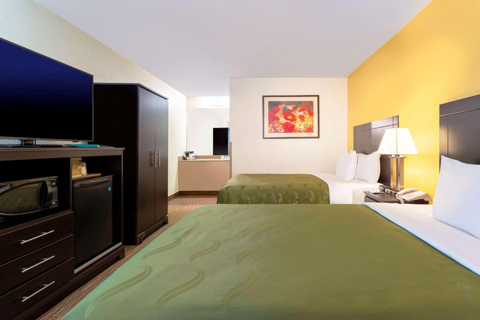 Double Room Two Double Beds Non-Smoking