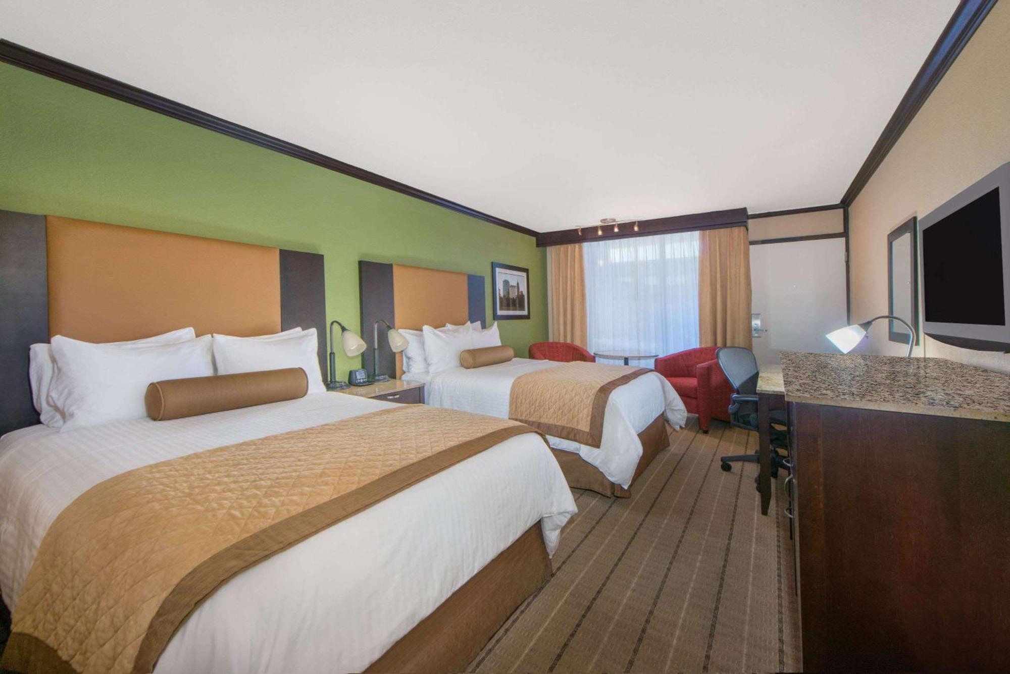 Double Room Two Double Beds Non-Smoking