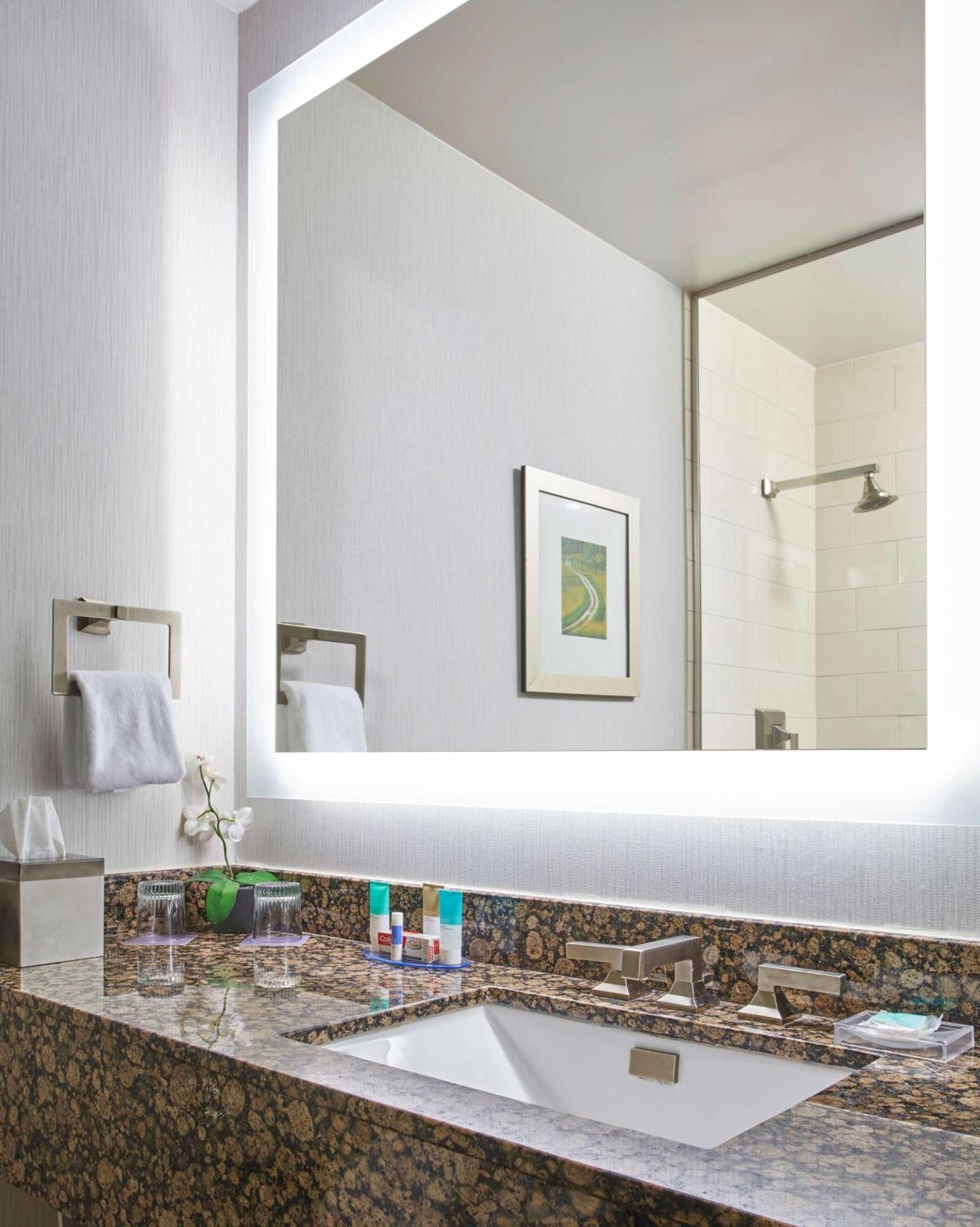 Queen Room Two Queen Beds Accessible Tub