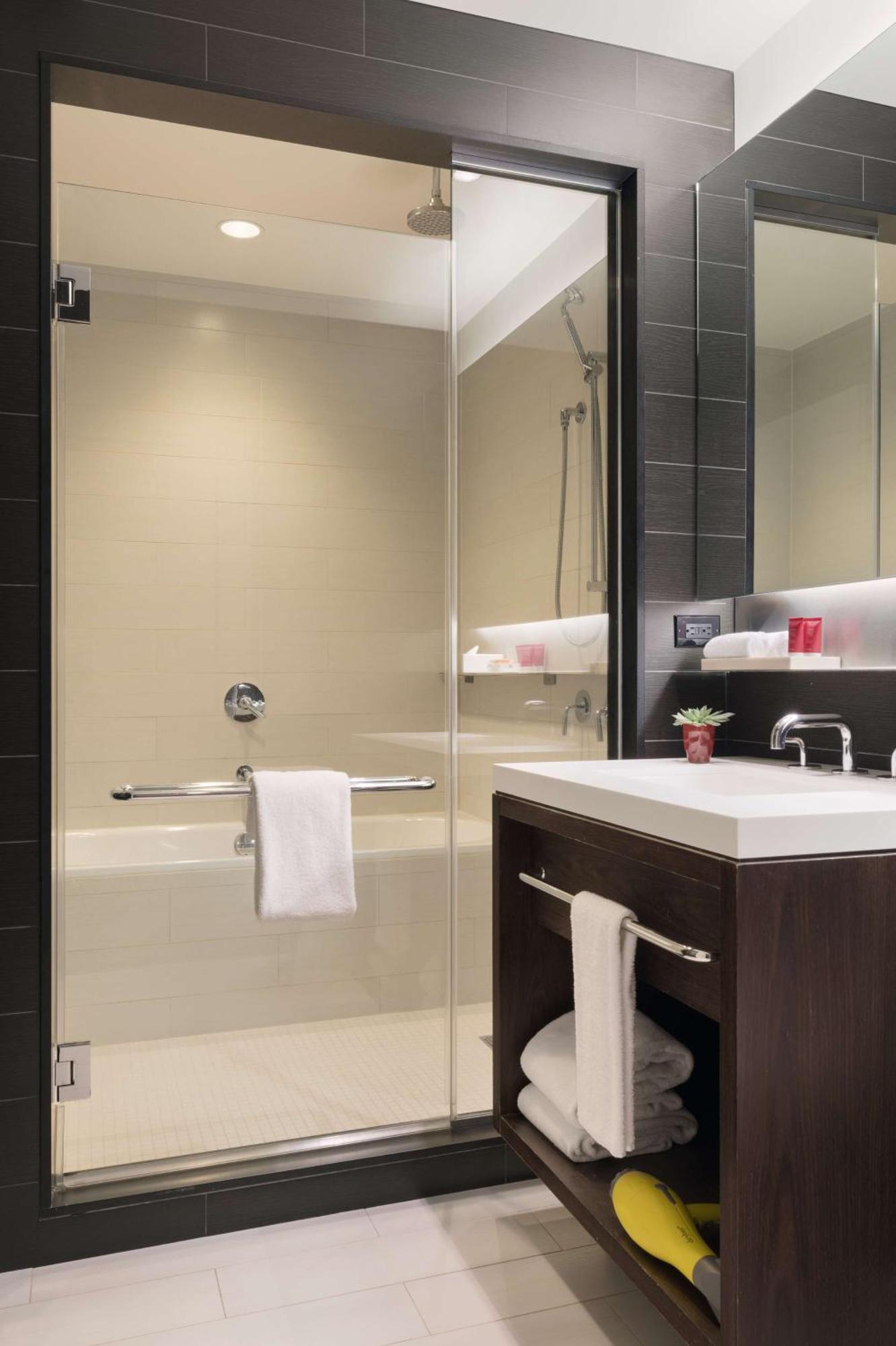 Quarto King com Vista Times Square - Piso Superior