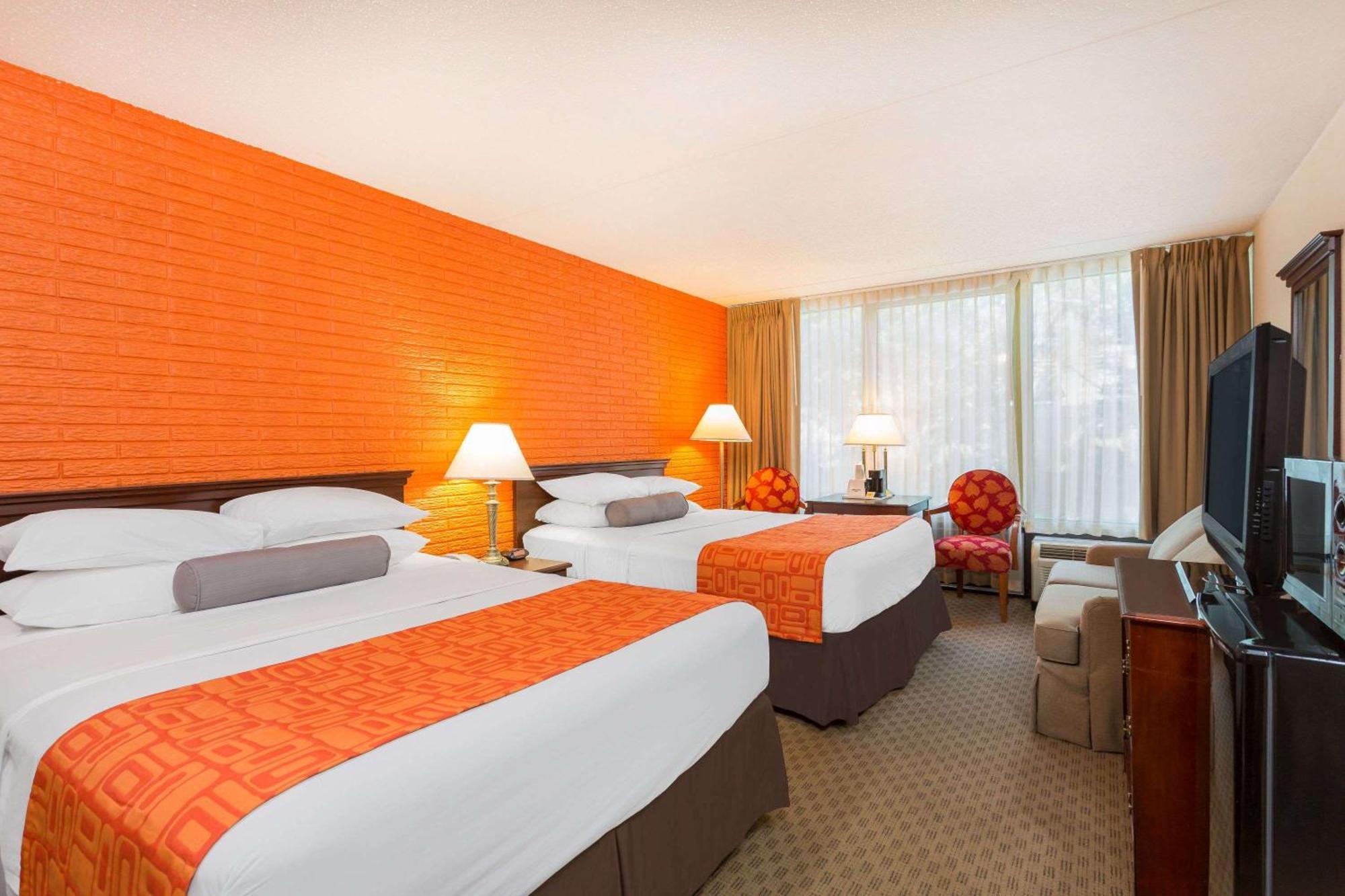 Queen Room with Two Queen Beds - Non-Smoking