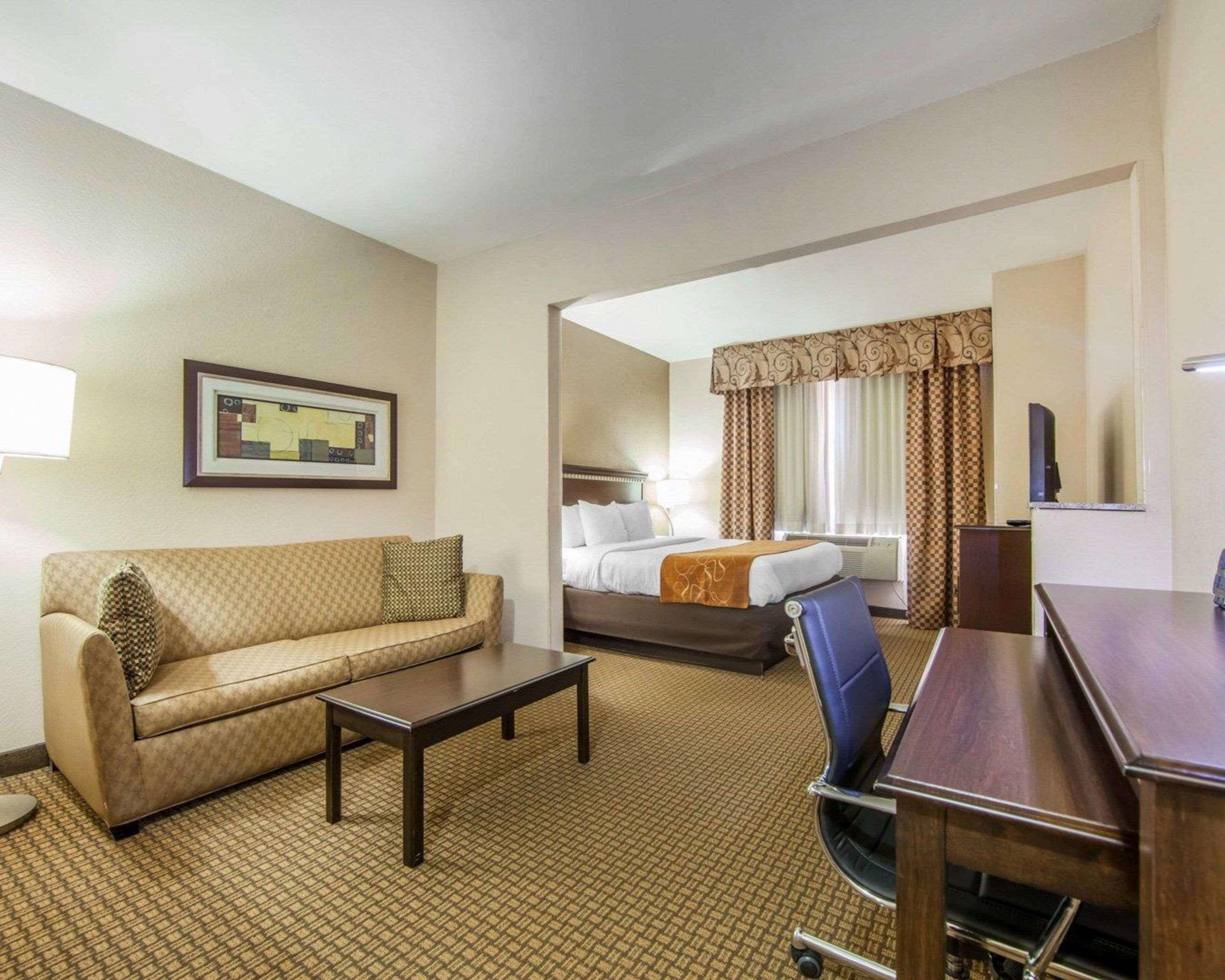 King Suite Non-Smoking