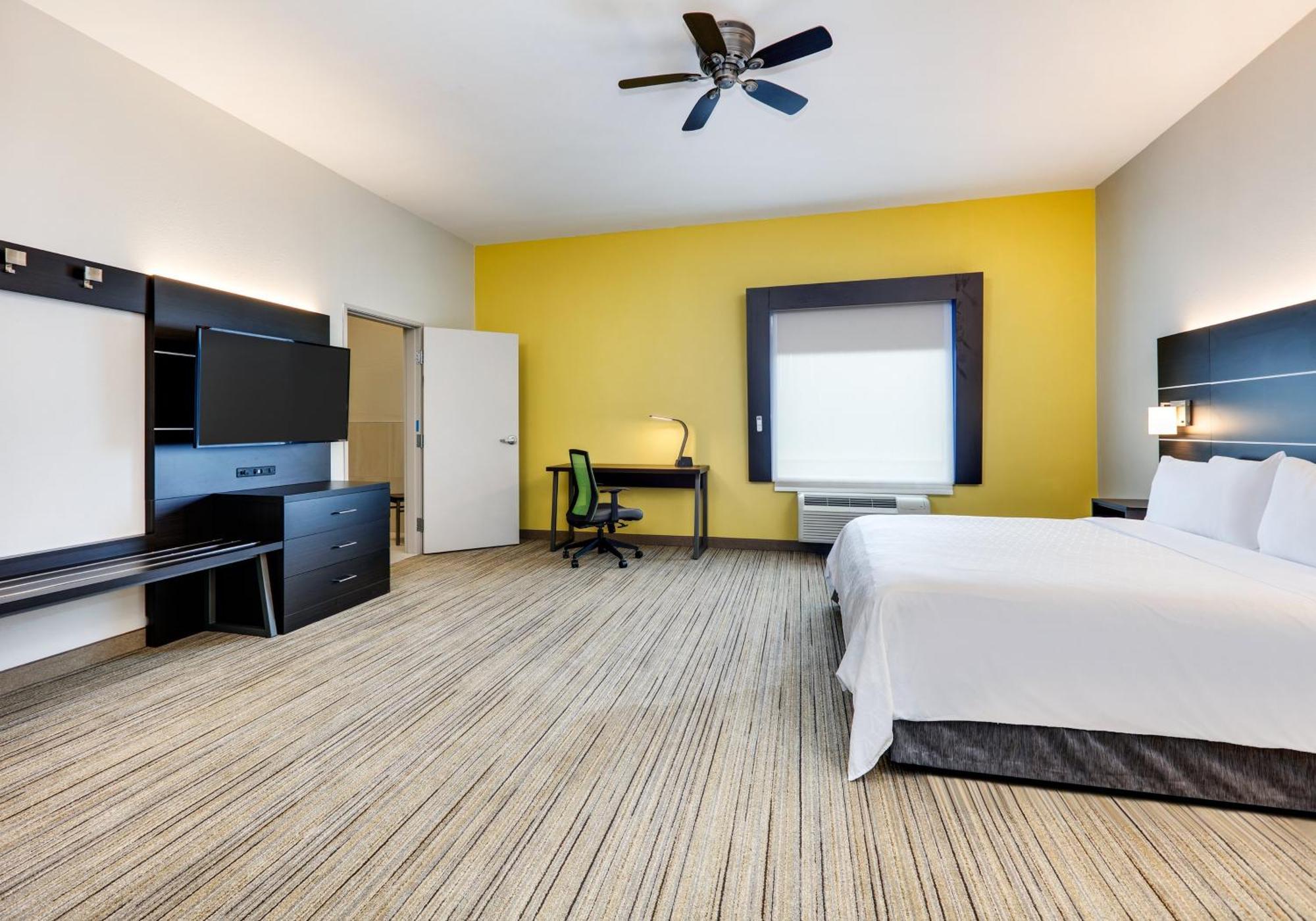 King Suite Bath