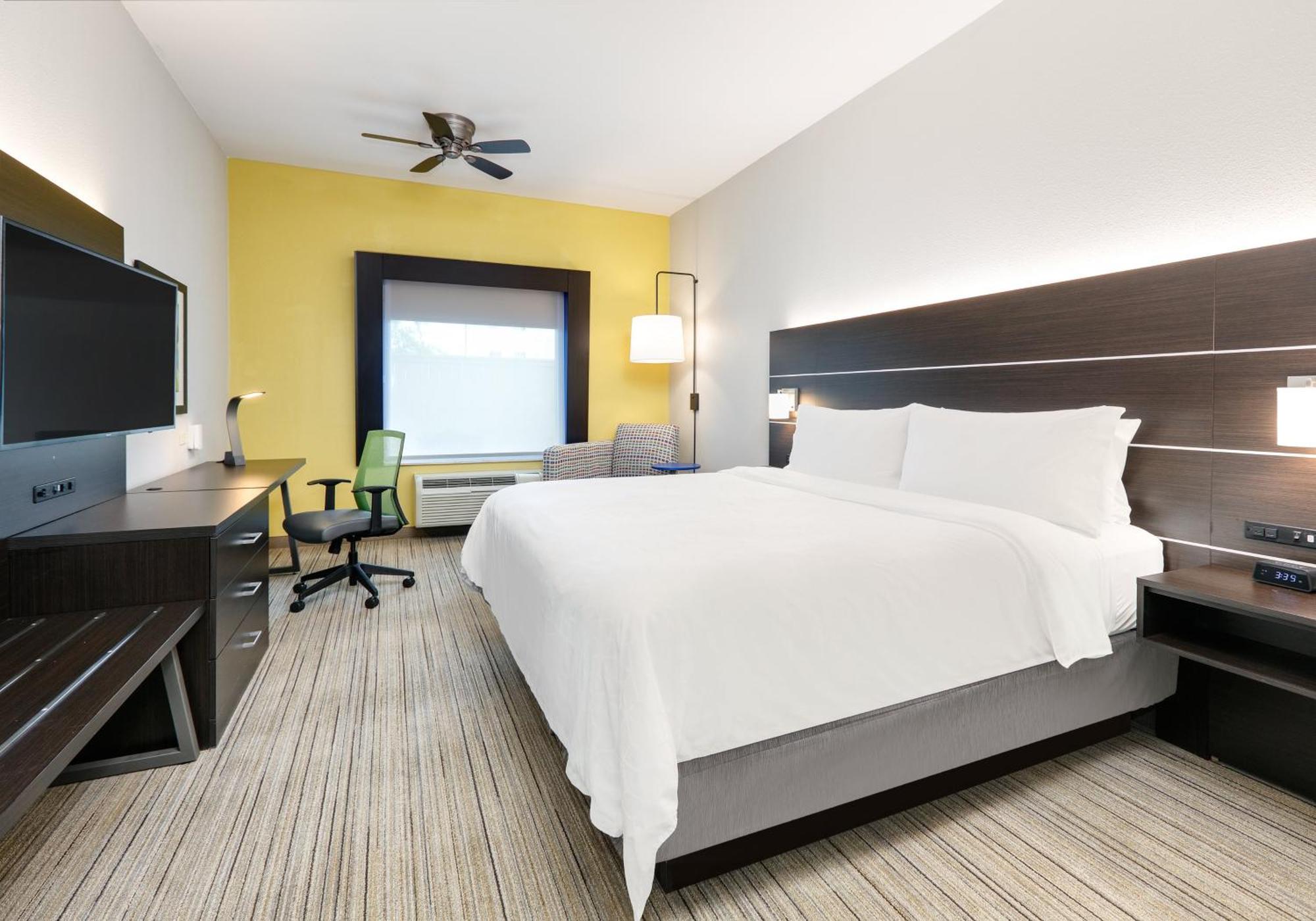 Standard King Room