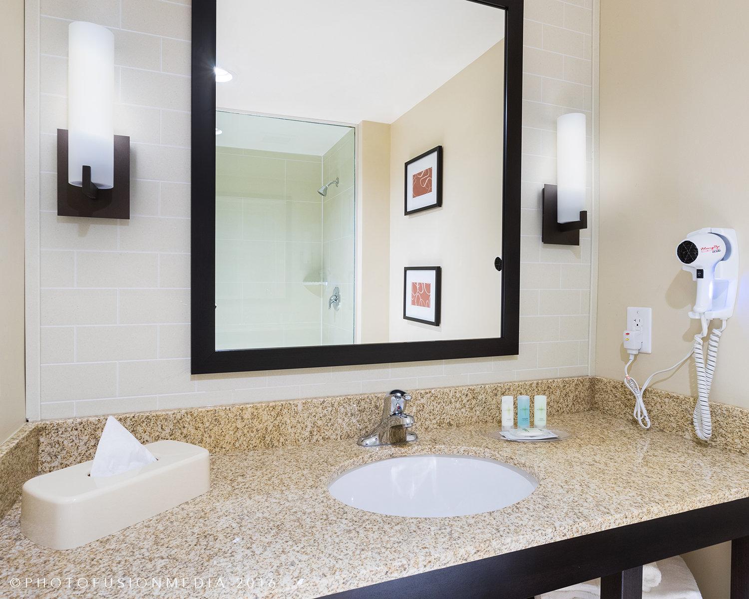 Queen Suite with Two Queen Beds