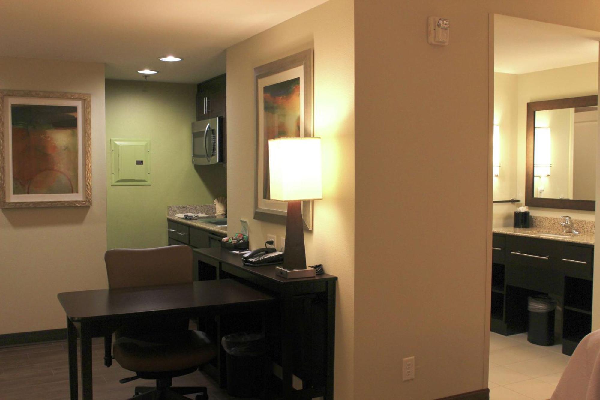 King Studio Suite Hearing Access or Non-Smoking,1276120186:JPEG